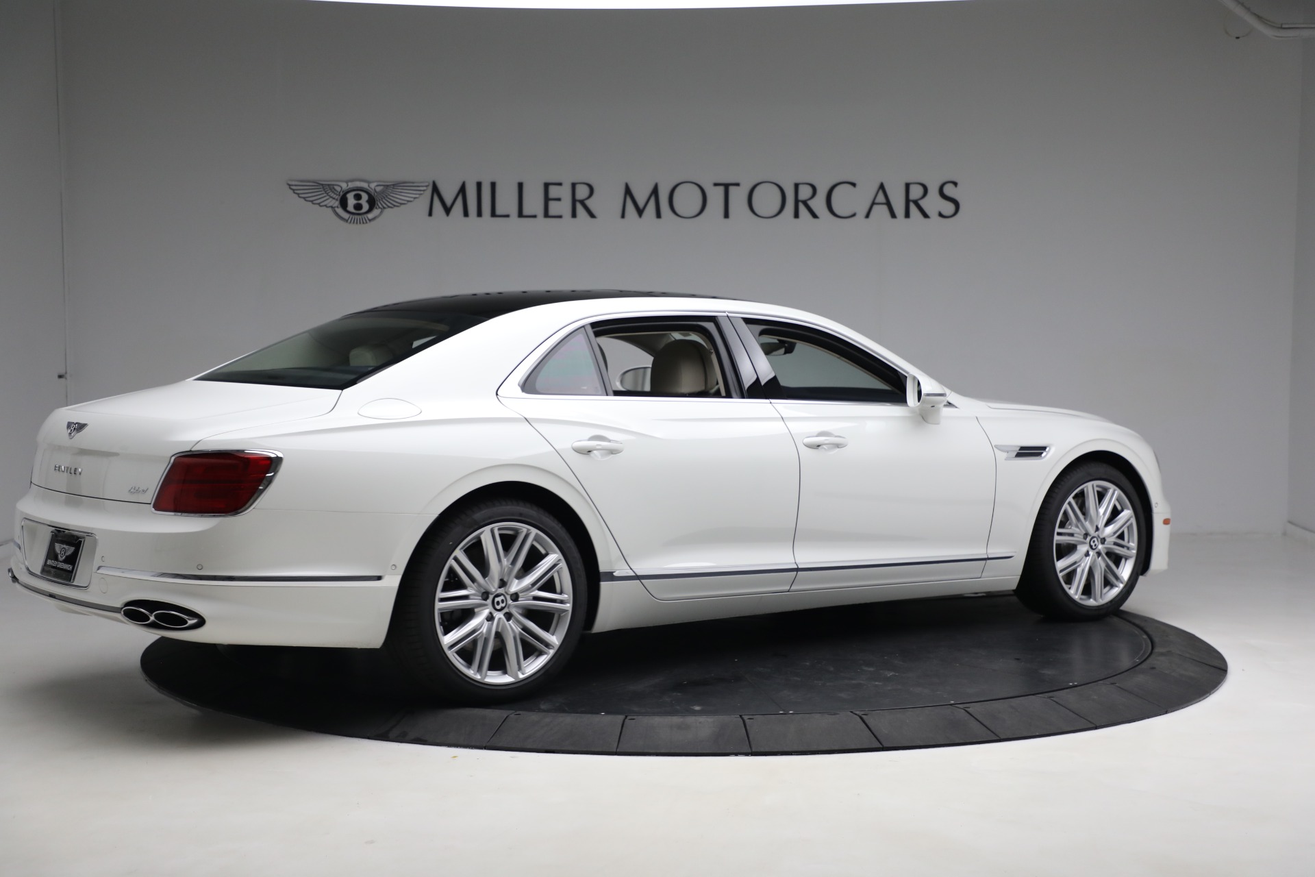 New 2023 Bentley Flying Spur Hybrid | St. Petersburg, FL
