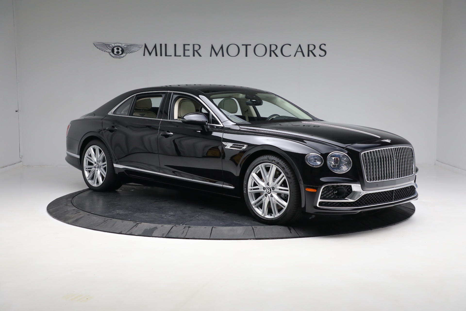 New 2023 Bentley Flying Spur Hybrid | St. Petersburg, FL