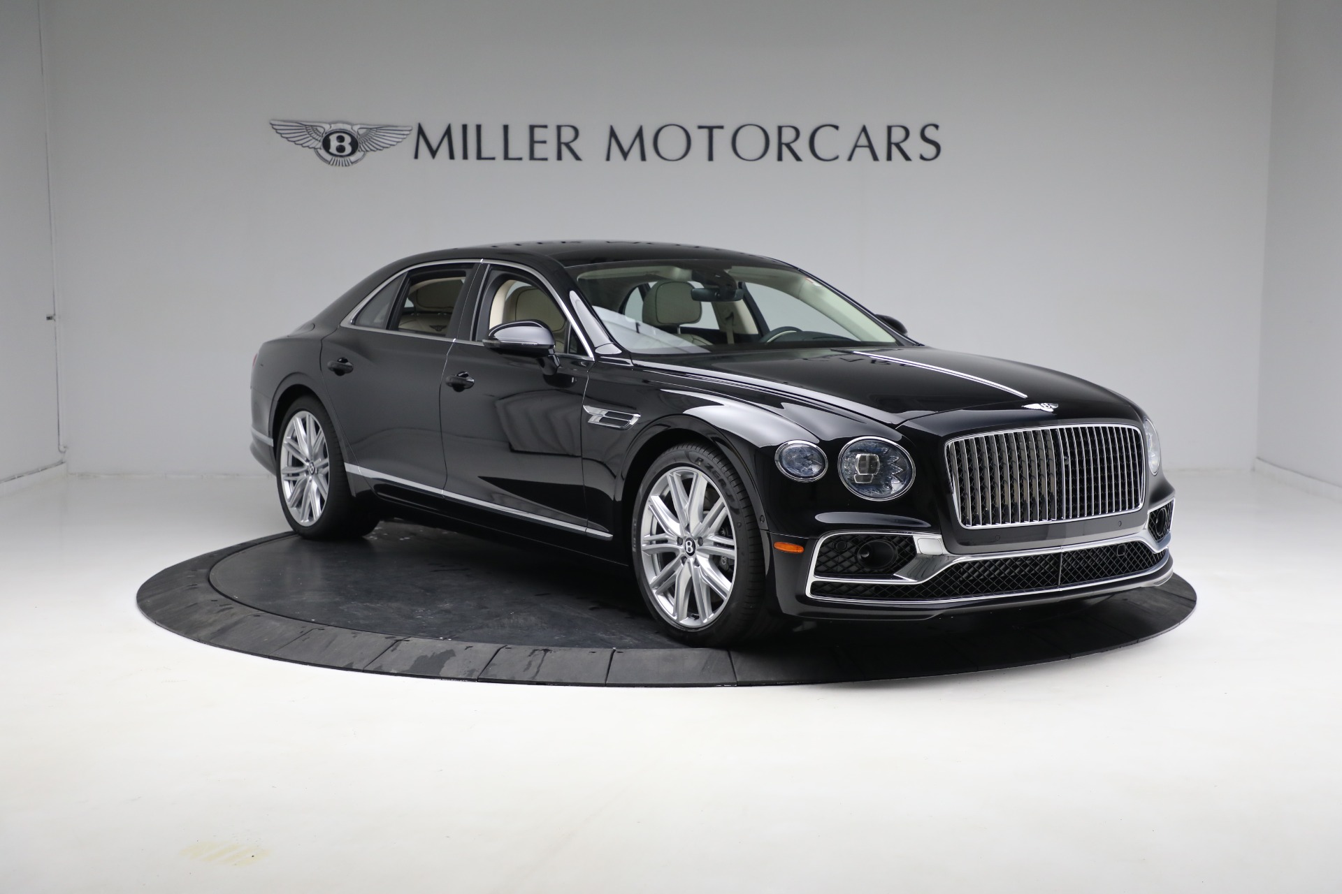 New 2023 Bentley Flying Spur Hybrid | St. Petersburg, FL