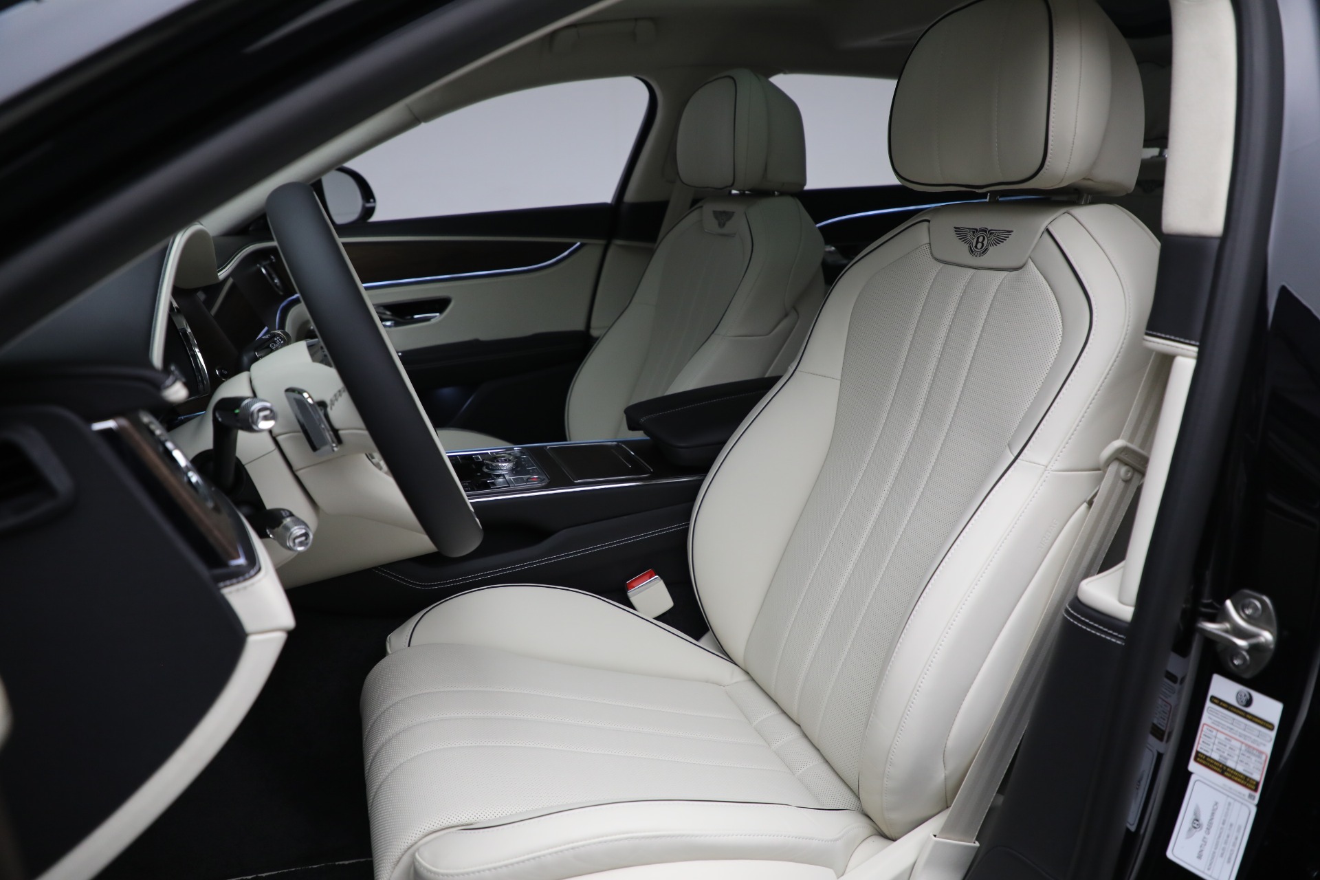 New 2023 Bentley Flying Spur Hybrid | St. Petersburg, FL