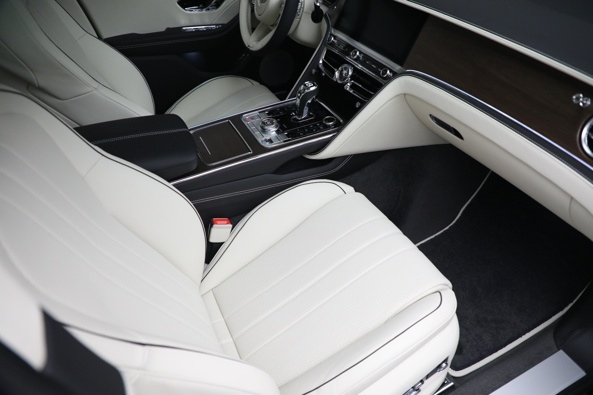 New 2023 Bentley Flying Spur Hybrid | St. Petersburg, FL