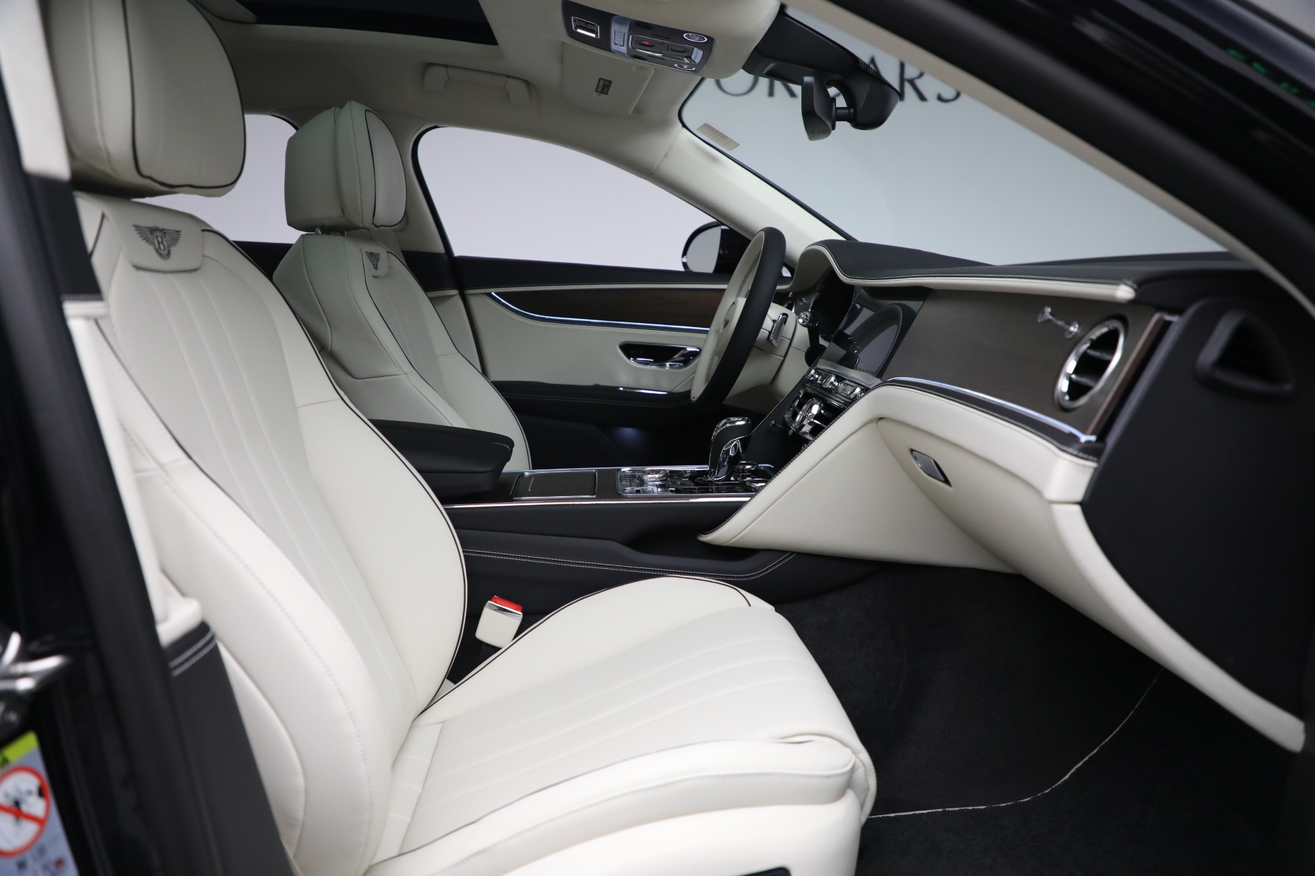 New 2023 Bentley Flying Spur Hybrid | St. Petersburg, FL