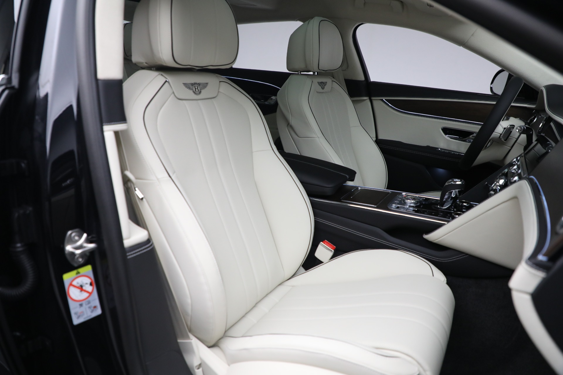 New 2023 Bentley Flying Spur Hybrid | St. Petersburg, FL