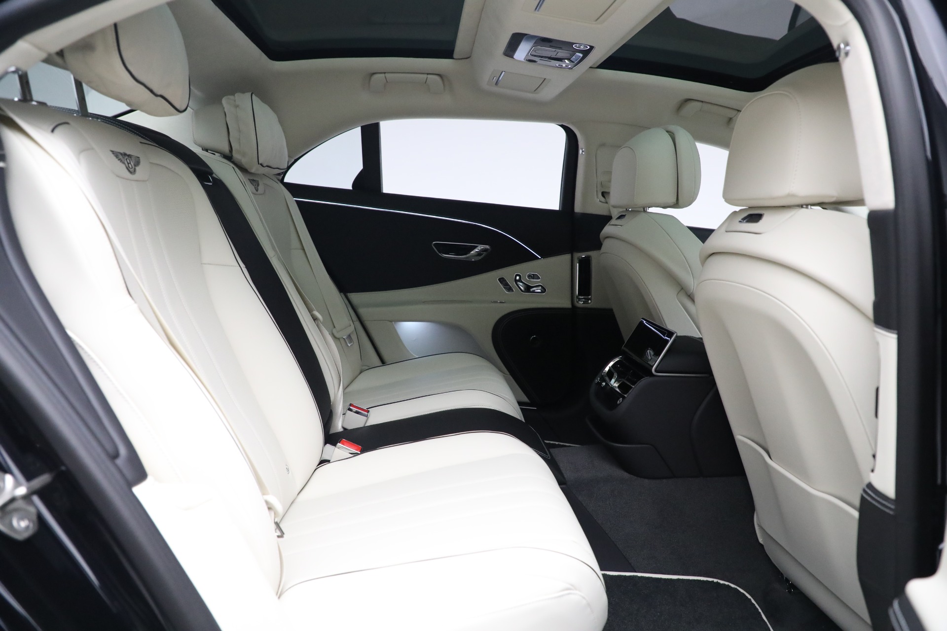 New 2023 Bentley Flying Spur Hybrid | St. Petersburg, FL
