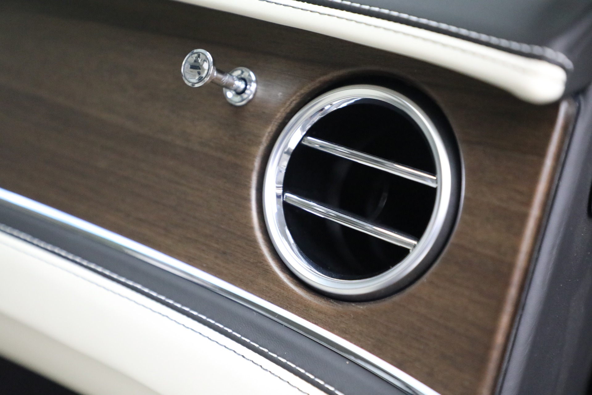New 2023 Bentley Flying Spur Hybrid | St. Petersburg, FL