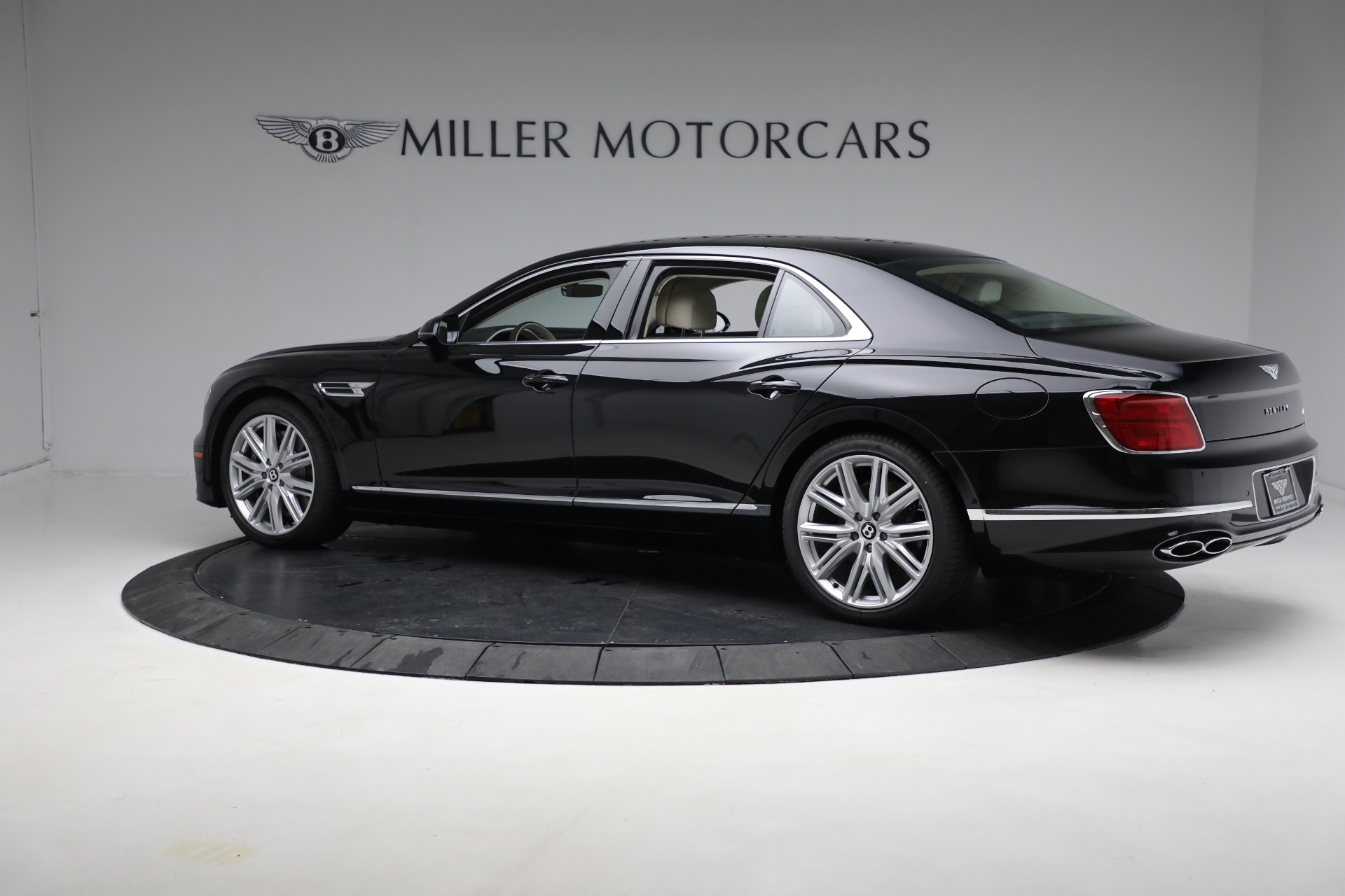 New 2023 Bentley Flying Spur Hybrid | St. Petersburg, FL
