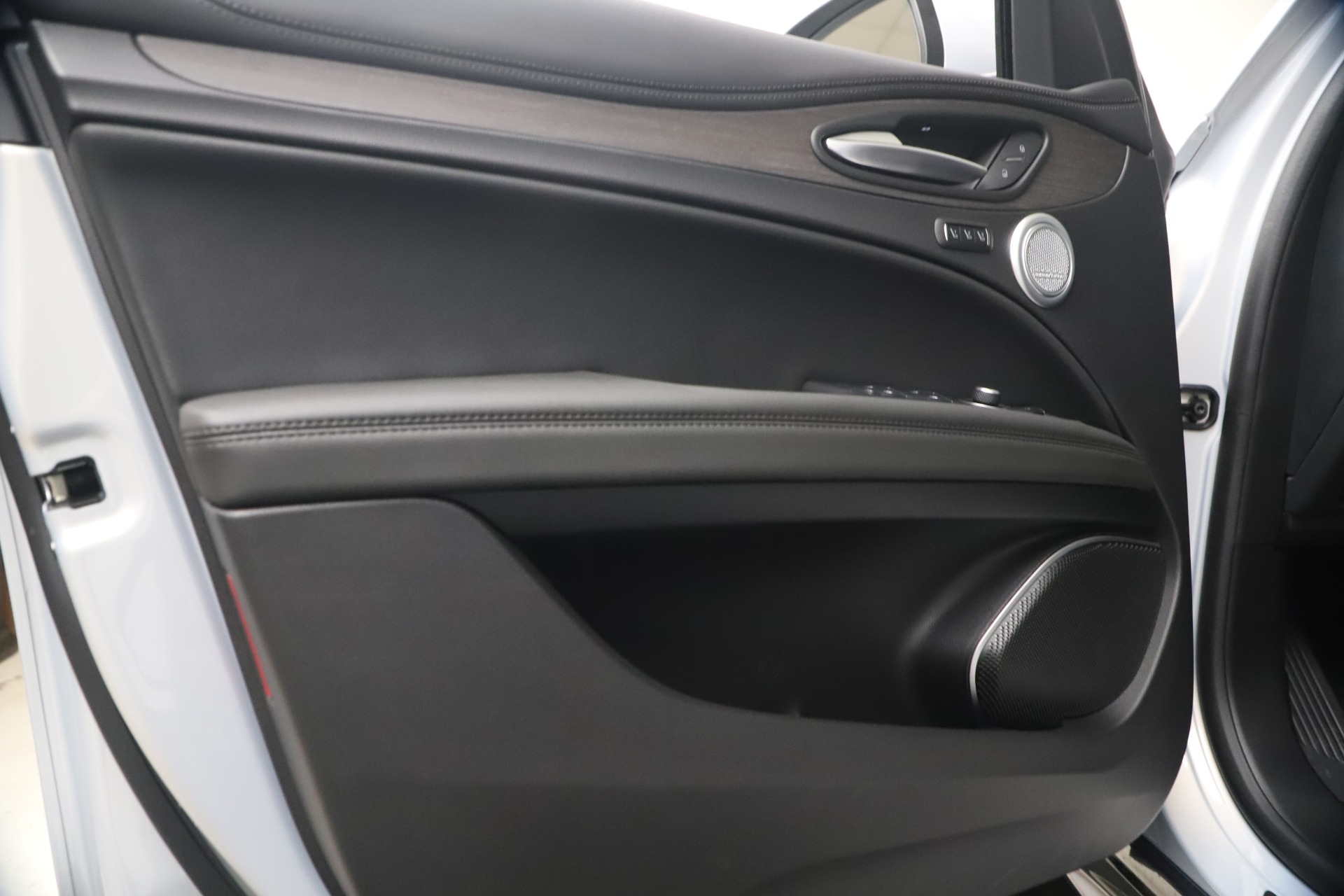 New 2023 Alfa Romeo Stelvio Ti | St. Petersburg, FL