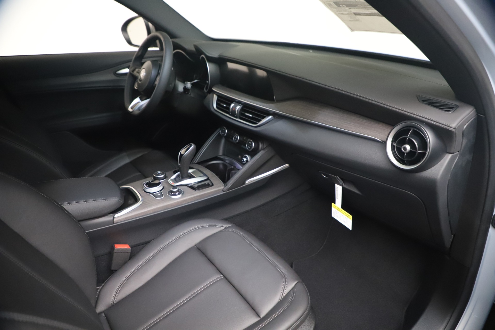 New 2023 Alfa Romeo Stelvio Ti | St. Petersburg, FL