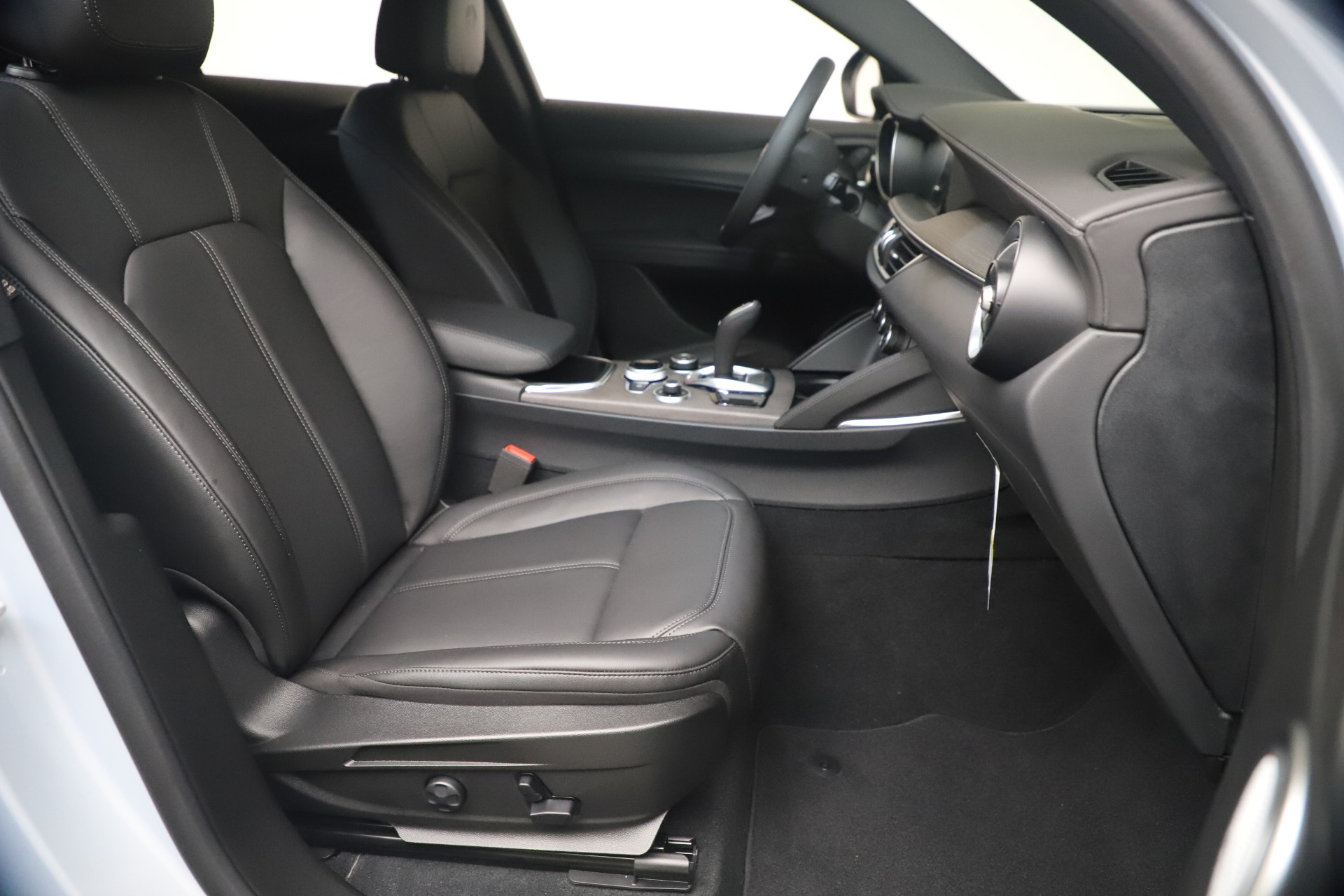 New 2023 Alfa Romeo Stelvio Ti | St. Petersburg, FL