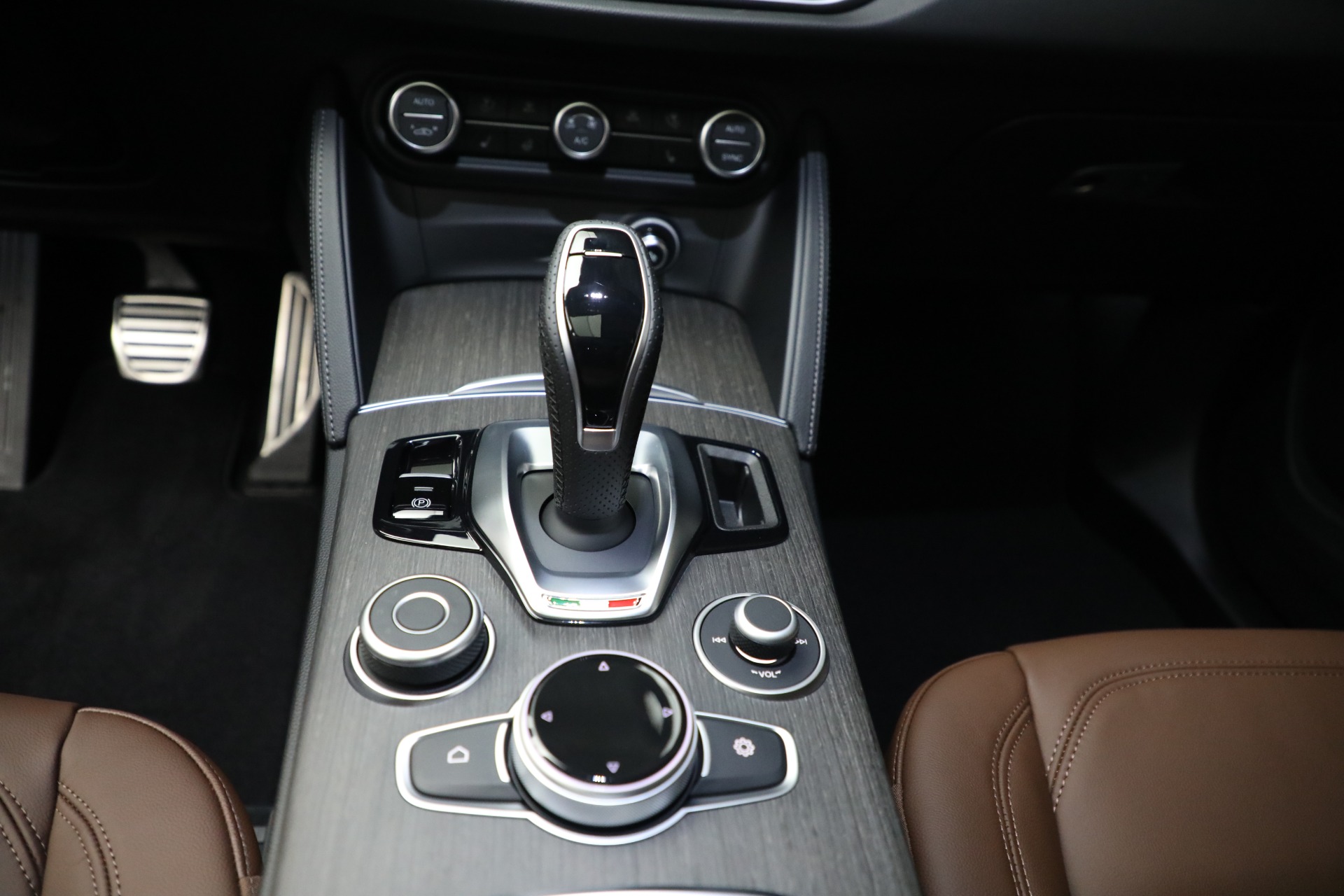 New 2023 Alfa Romeo Stelvio Ti | St. Petersburg, FL