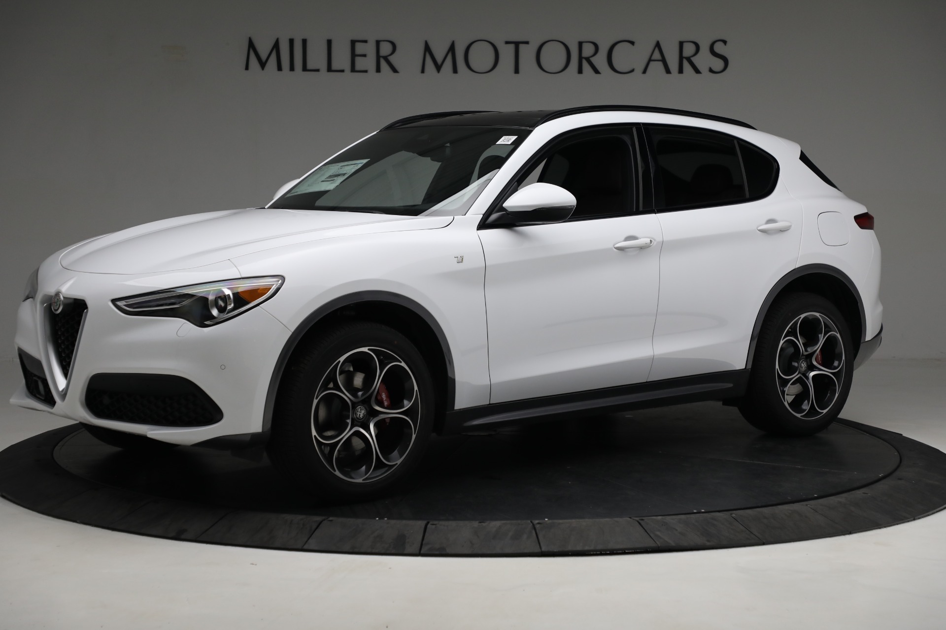 New 2023 Alfa Romeo Stelvio Ti | St. Petersburg, FL
