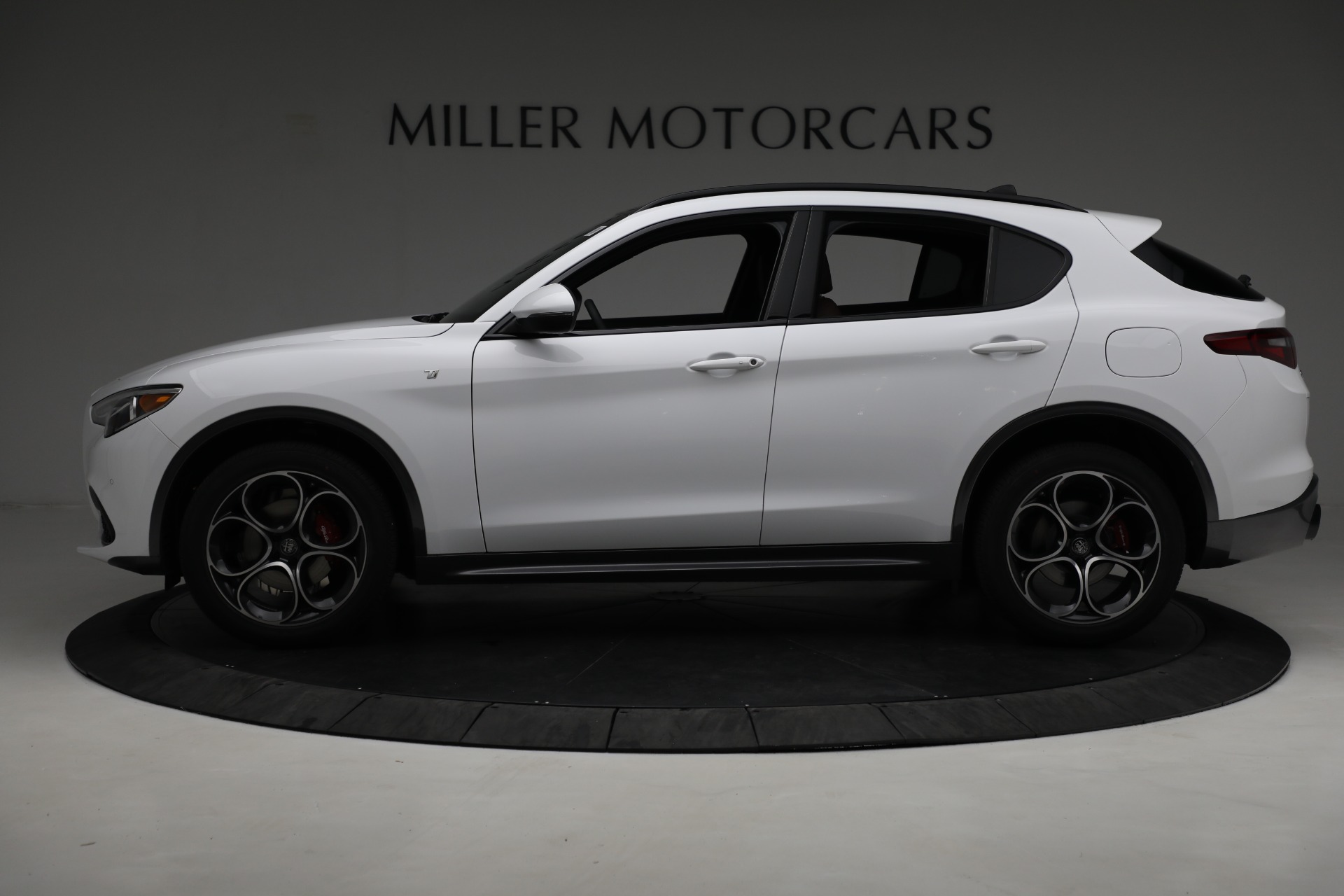 New 2023 Alfa Romeo Stelvio Ti | St. Petersburg, FL