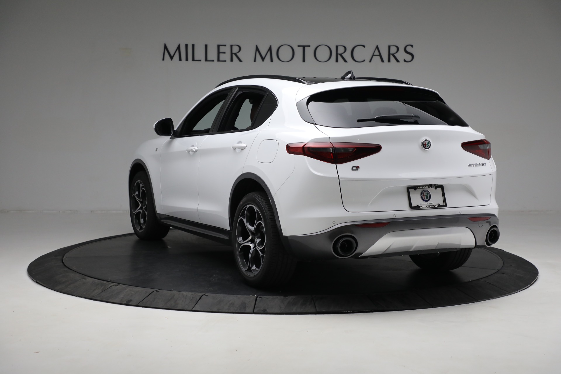 New 2023 Alfa Romeo Stelvio Ti | St. Petersburg, FL
