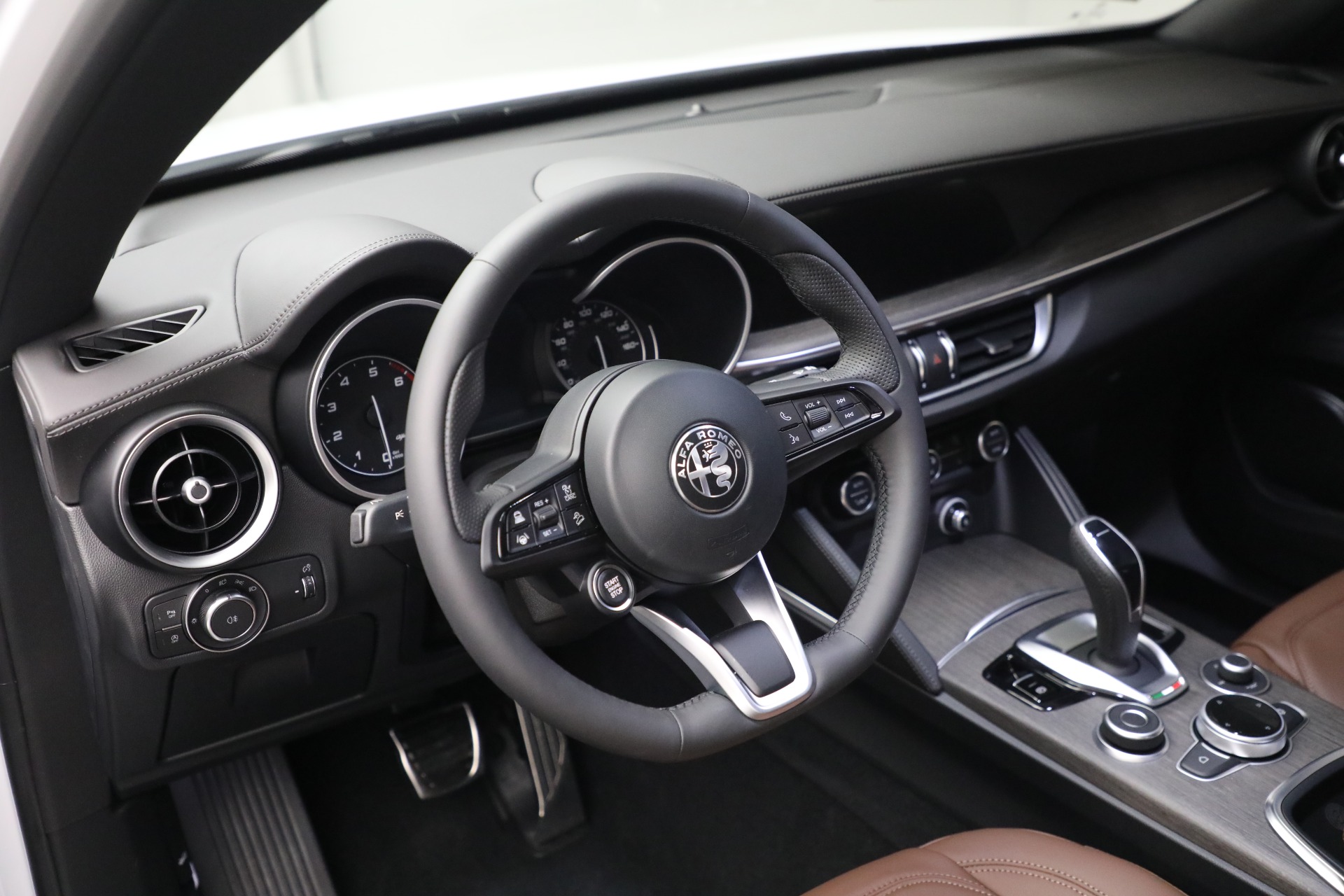 New 2023 Alfa Romeo Stelvio Ti | St. Petersburg, FL