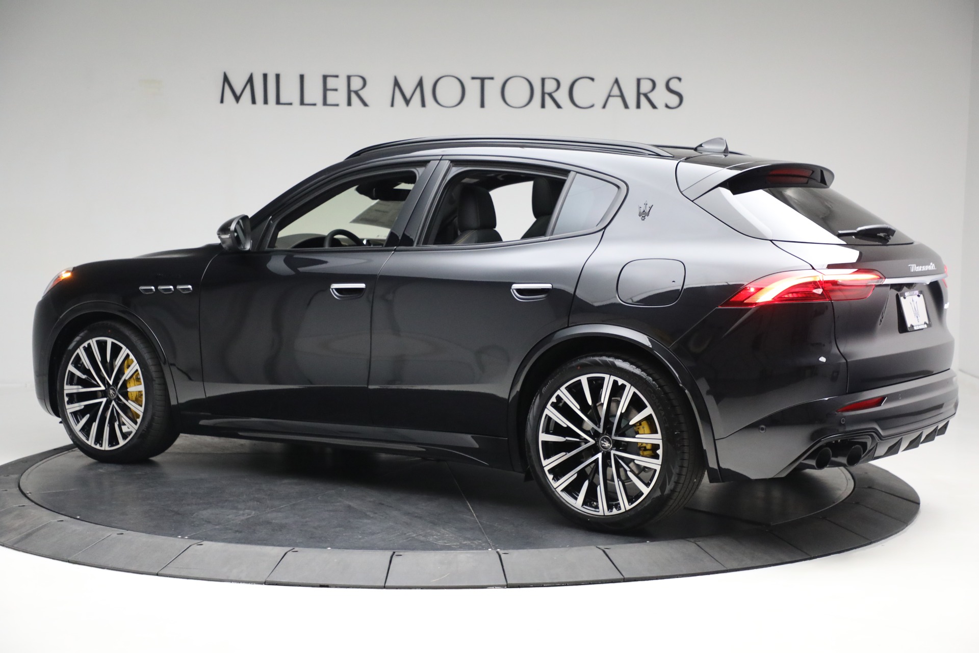 New 2023 Maserati Grecale Modena | St. Petersburg, FL