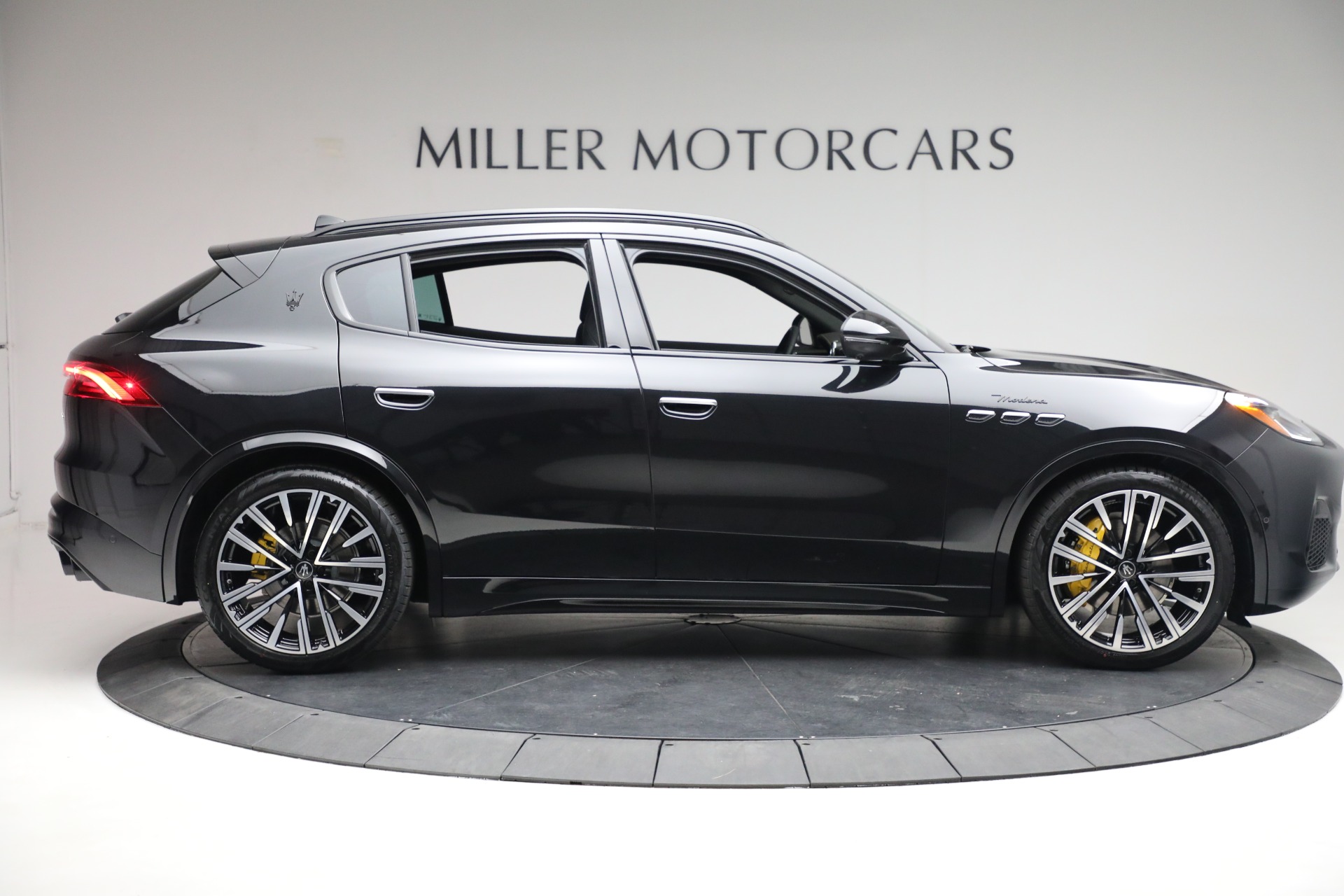 New 2023 Maserati Grecale Modena | St. Petersburg, FL