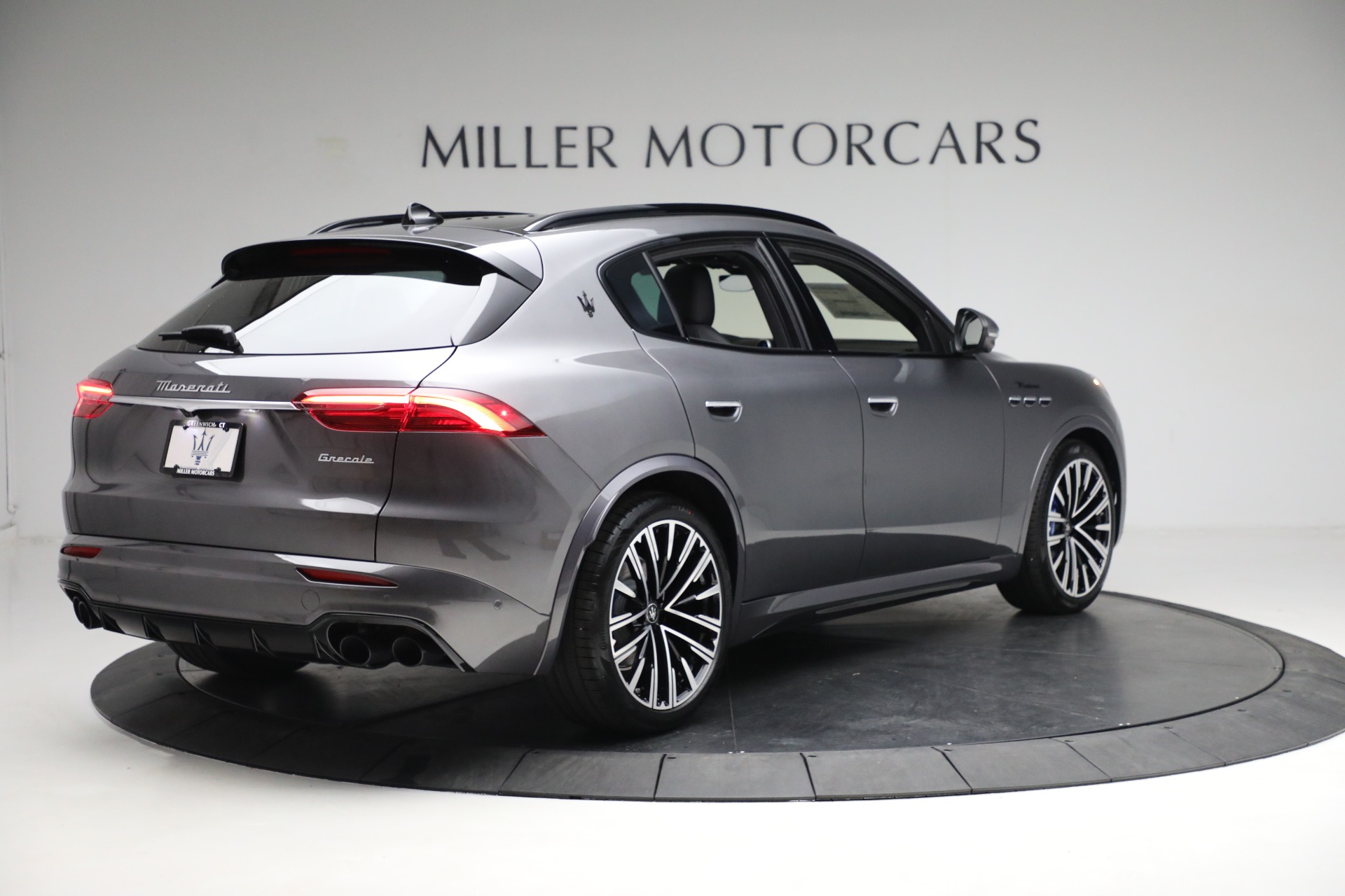New 2023 Maserati Grecale Modena | St. Petersburg, FL