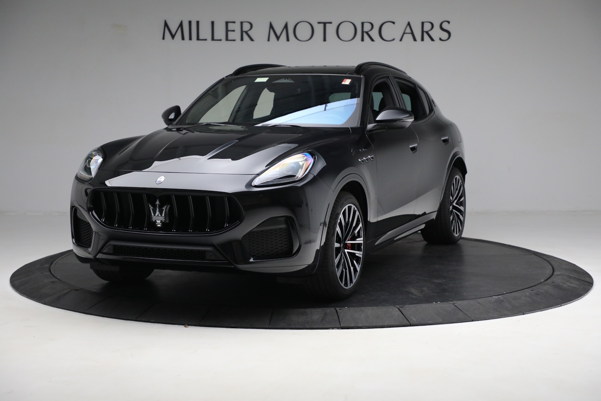 New 2023 Maserati Grecale Modena | St. Petersburg, FL
