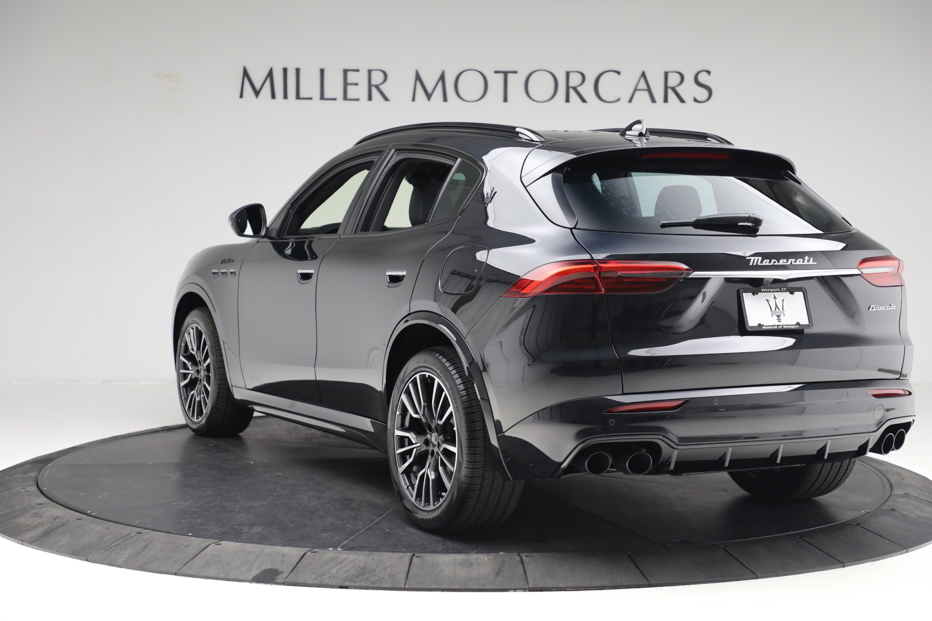 New 2023 Maserati Grecale Modena | St. Petersburg, FL