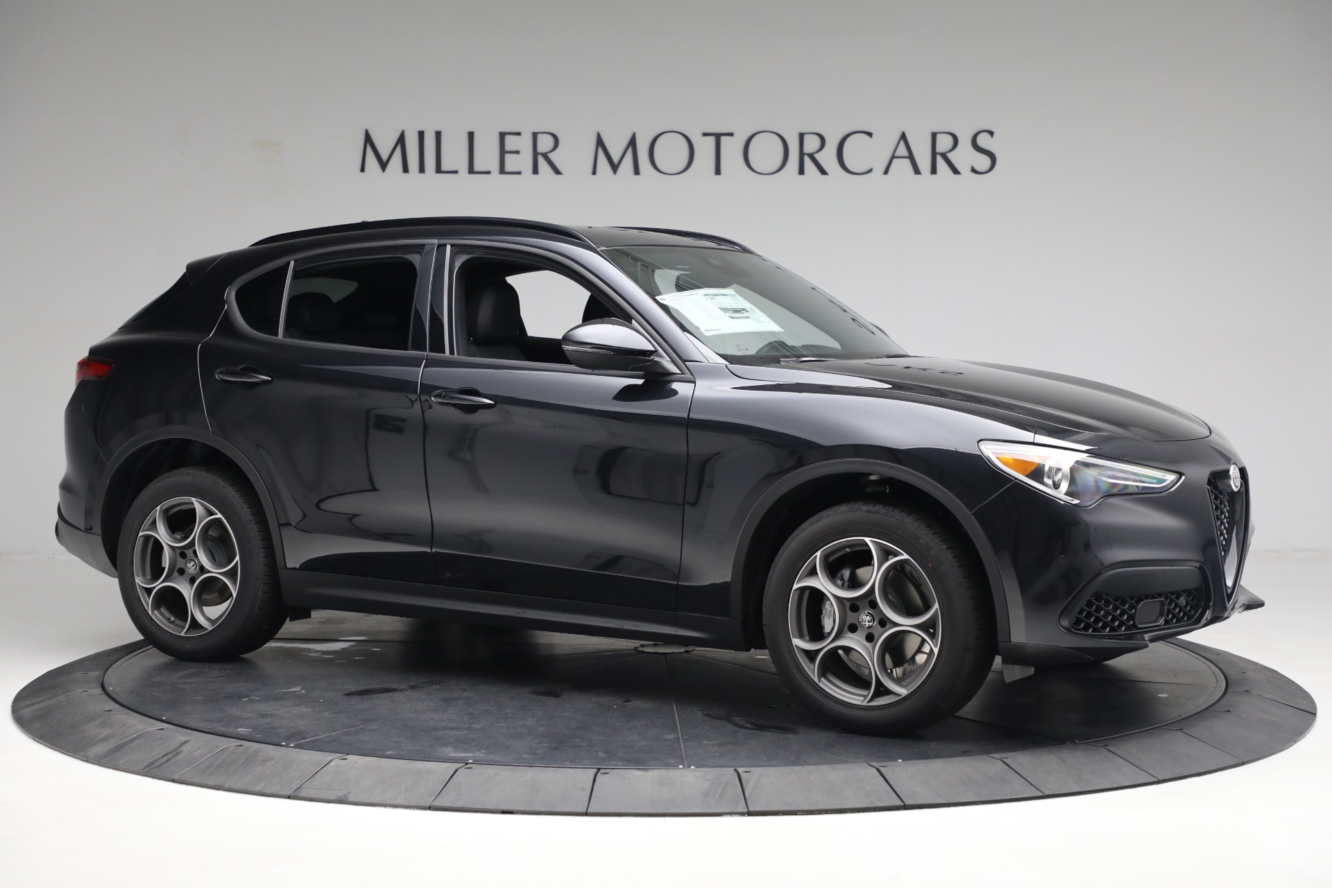 New 2023 Alfa Romeo Stelvio Sprint | St. Petersburg, FL