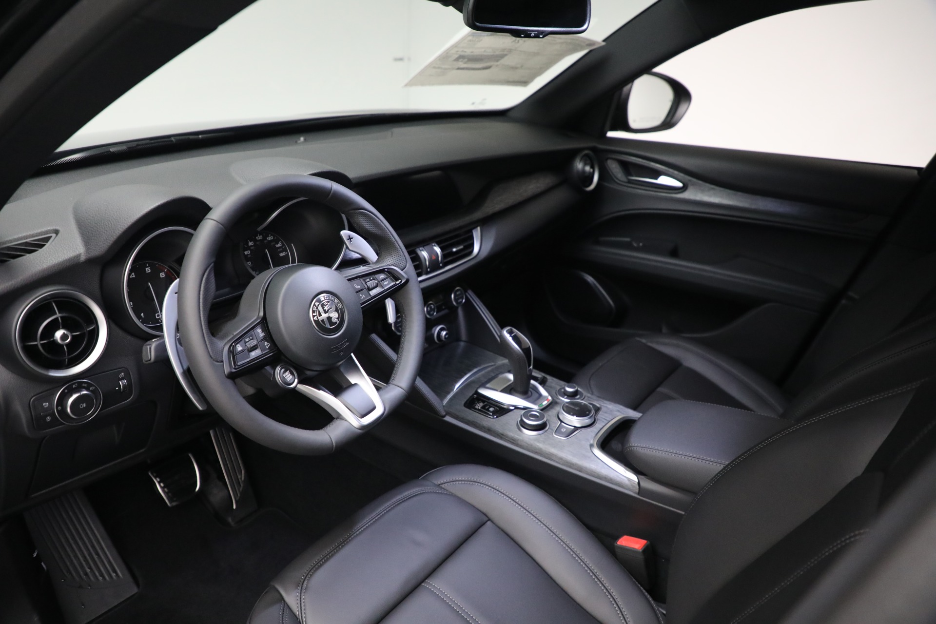 New 2023 Alfa Romeo Stelvio Sprint | St. Petersburg, FL
