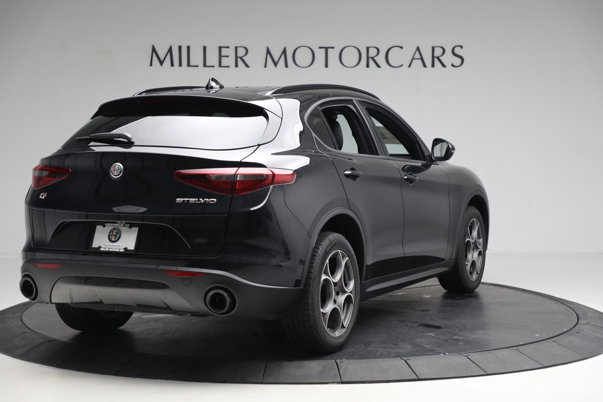 New 2023 Alfa Romeo Stelvio Sprint | St. Petersburg, FL