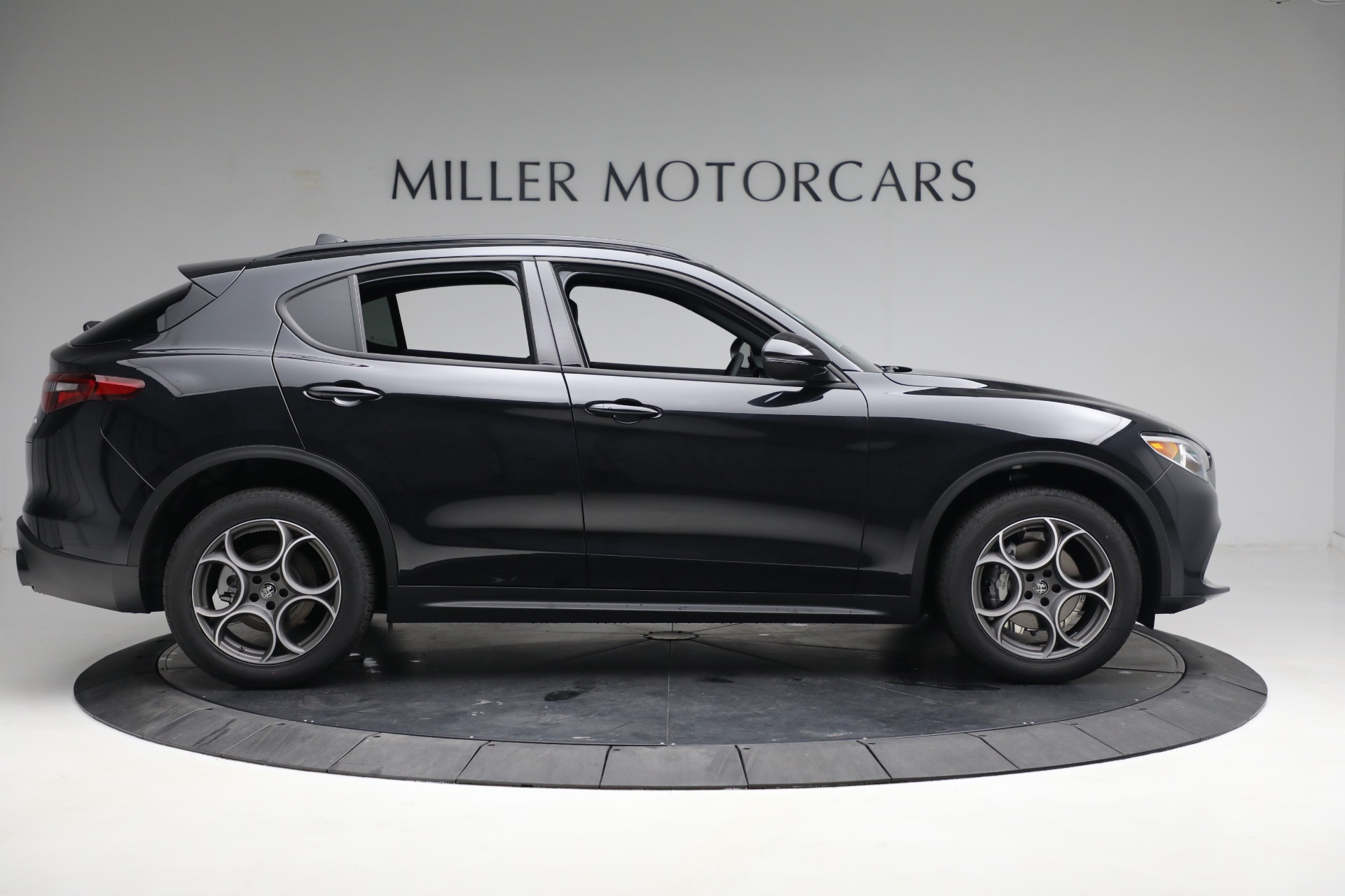 New 2023 Alfa Romeo Stelvio Sprint | St. Petersburg, FL