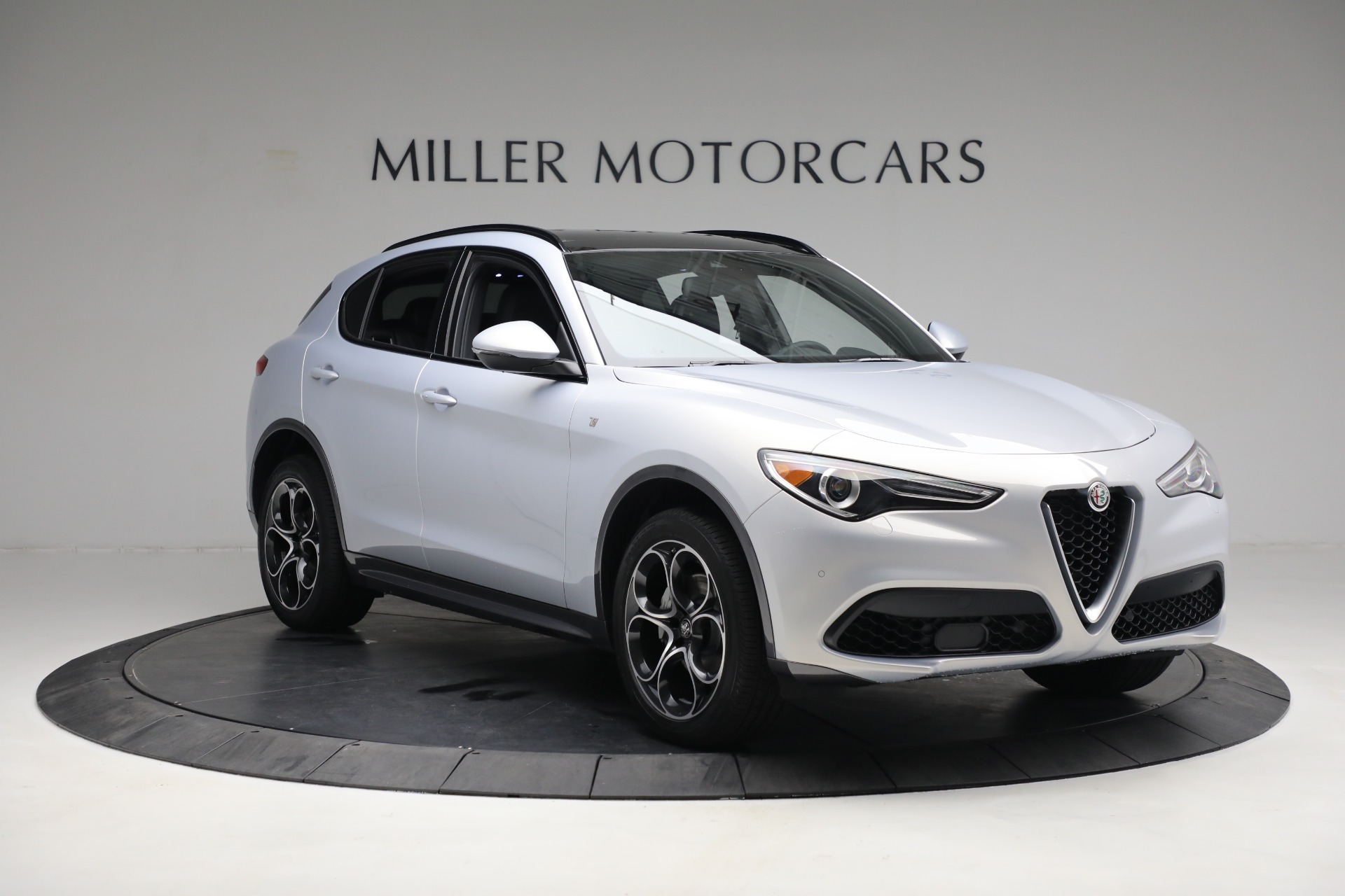 New 2023 Alfa Romeo Stelvio Ti | St. Petersburg, FL
