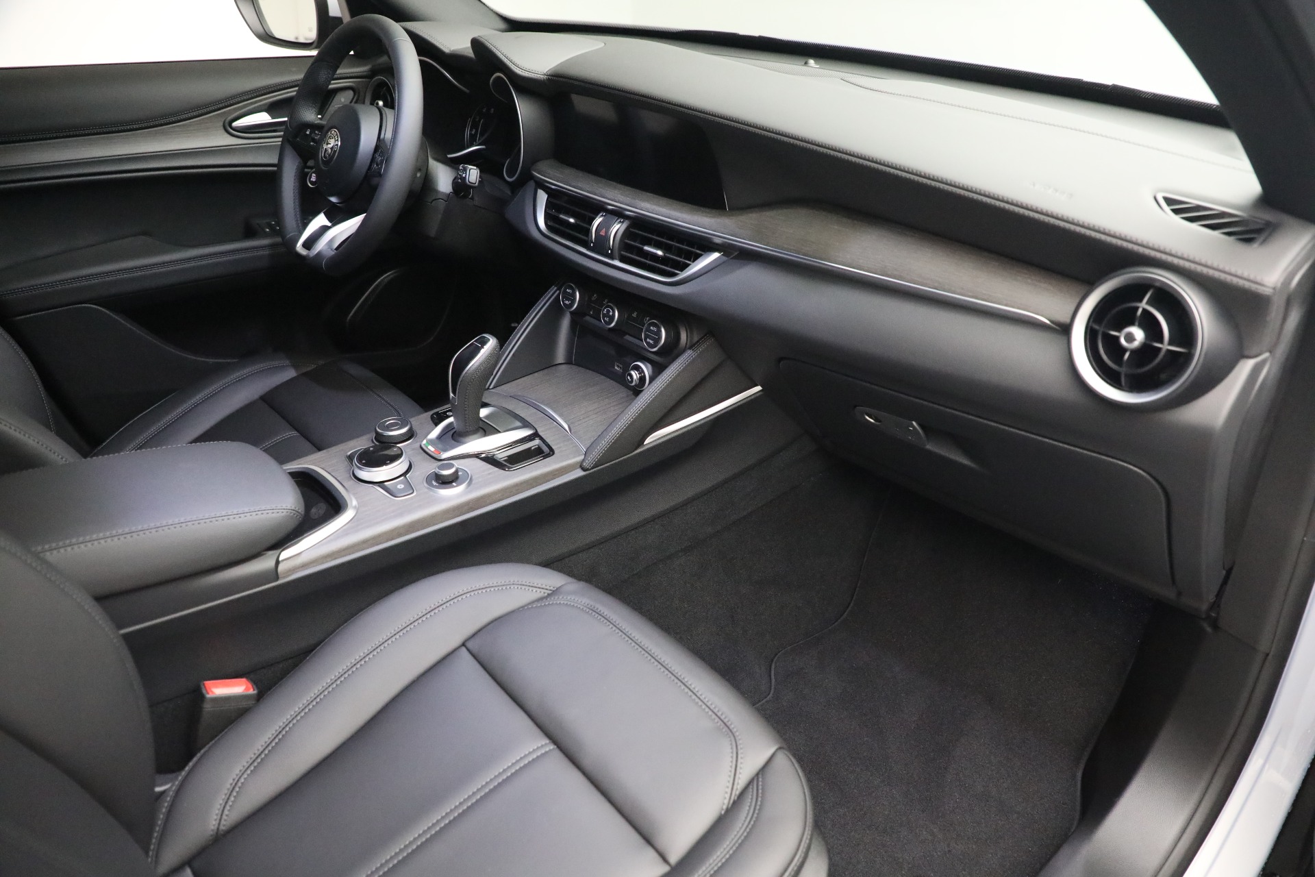 New 2023 Alfa Romeo Stelvio Ti | St. Petersburg, FL