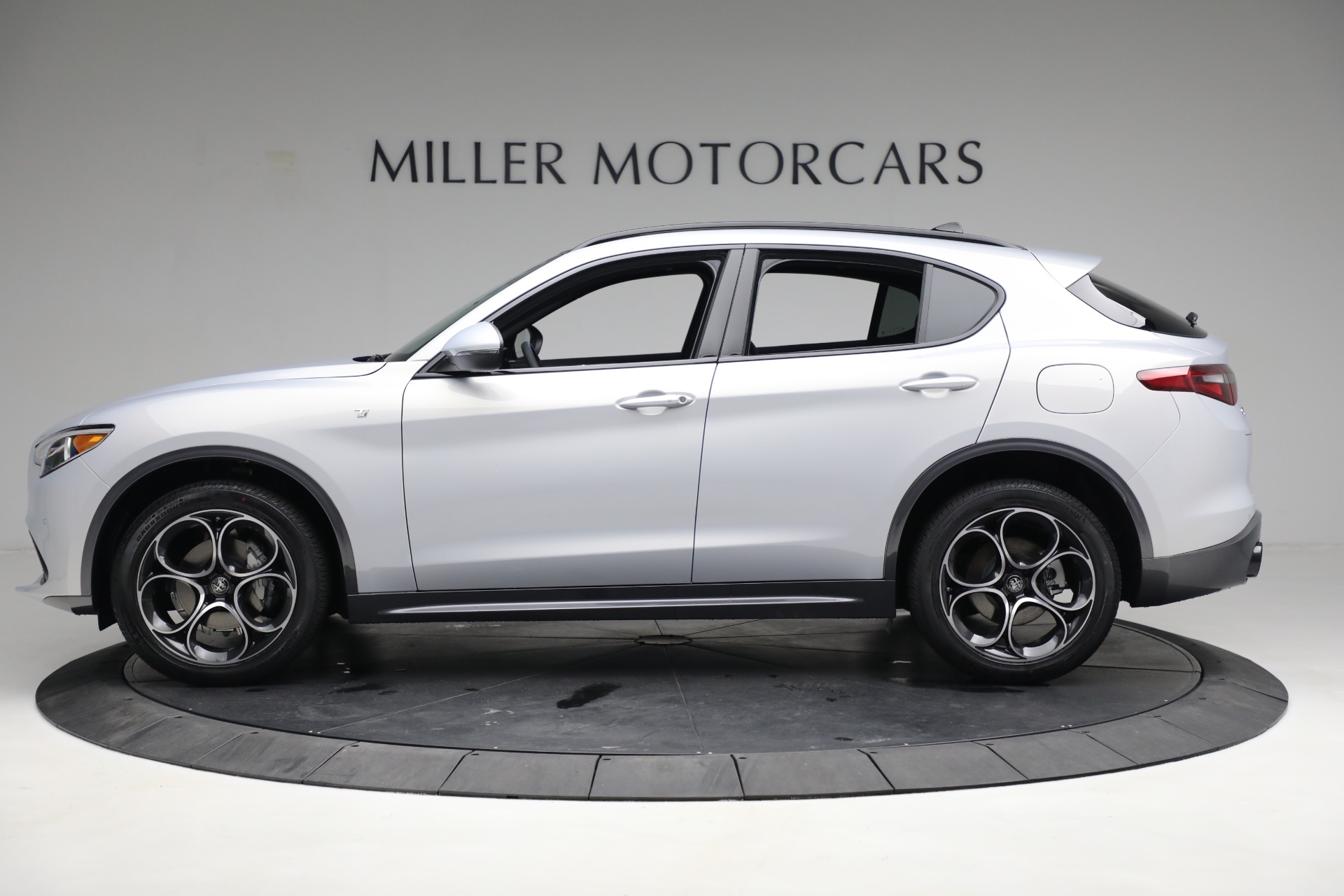 New 2023 Alfa Romeo Stelvio Ti | St. Petersburg, FL