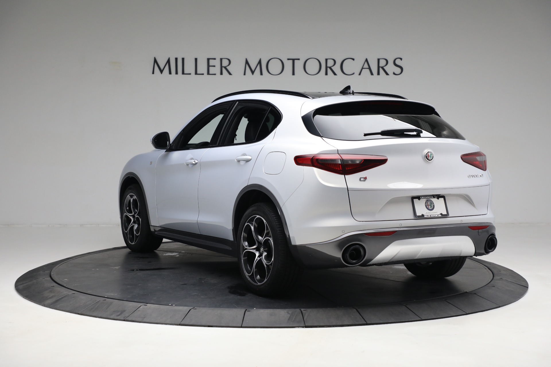 New 2023 Alfa Romeo Stelvio Ti | St. Petersburg, FL