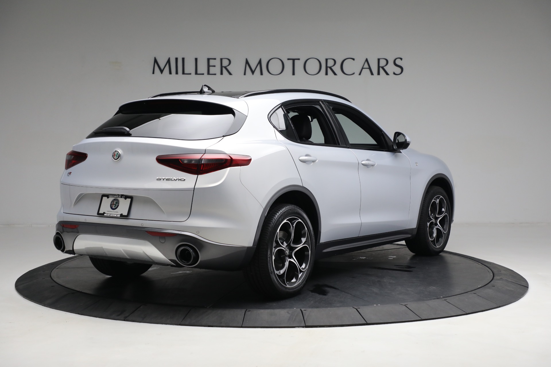 New 2023 Alfa Romeo Stelvio Ti | St. Petersburg, FL