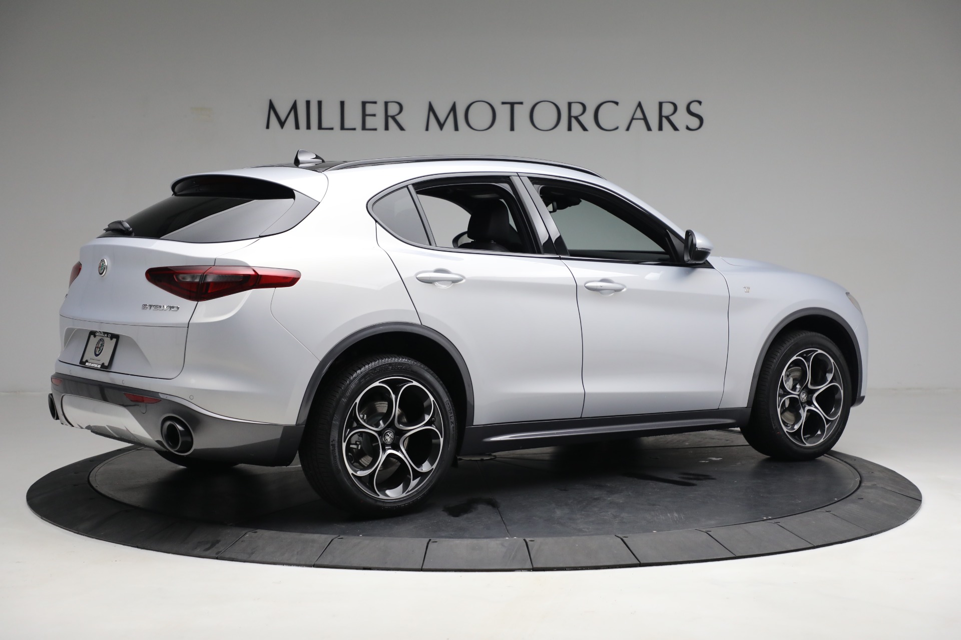 New 2023 Alfa Romeo Stelvio Ti | St. Petersburg, FL