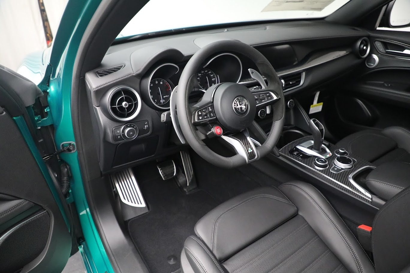 New 2023 Alfa Romeo Stelvio Quadrifoglio | St. Petersburg, FL
