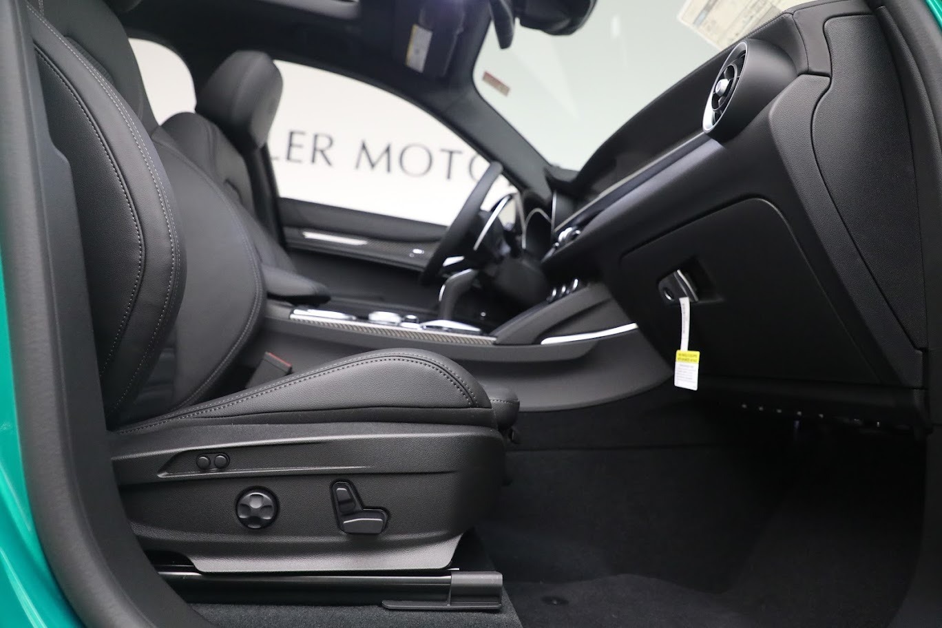New 2023 Alfa Romeo Stelvio Quadrifoglio | St. Petersburg, FL