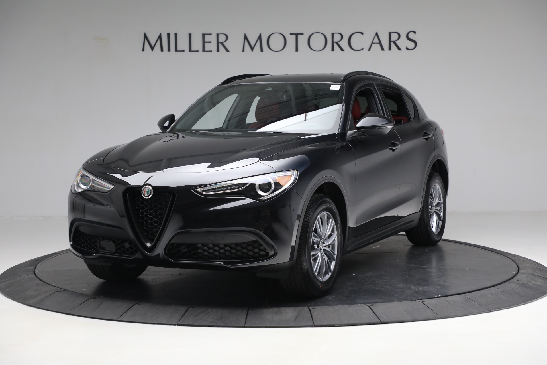 New 2023 Alfa Romeo Stelvio Sprint | St. Petersburg, FL