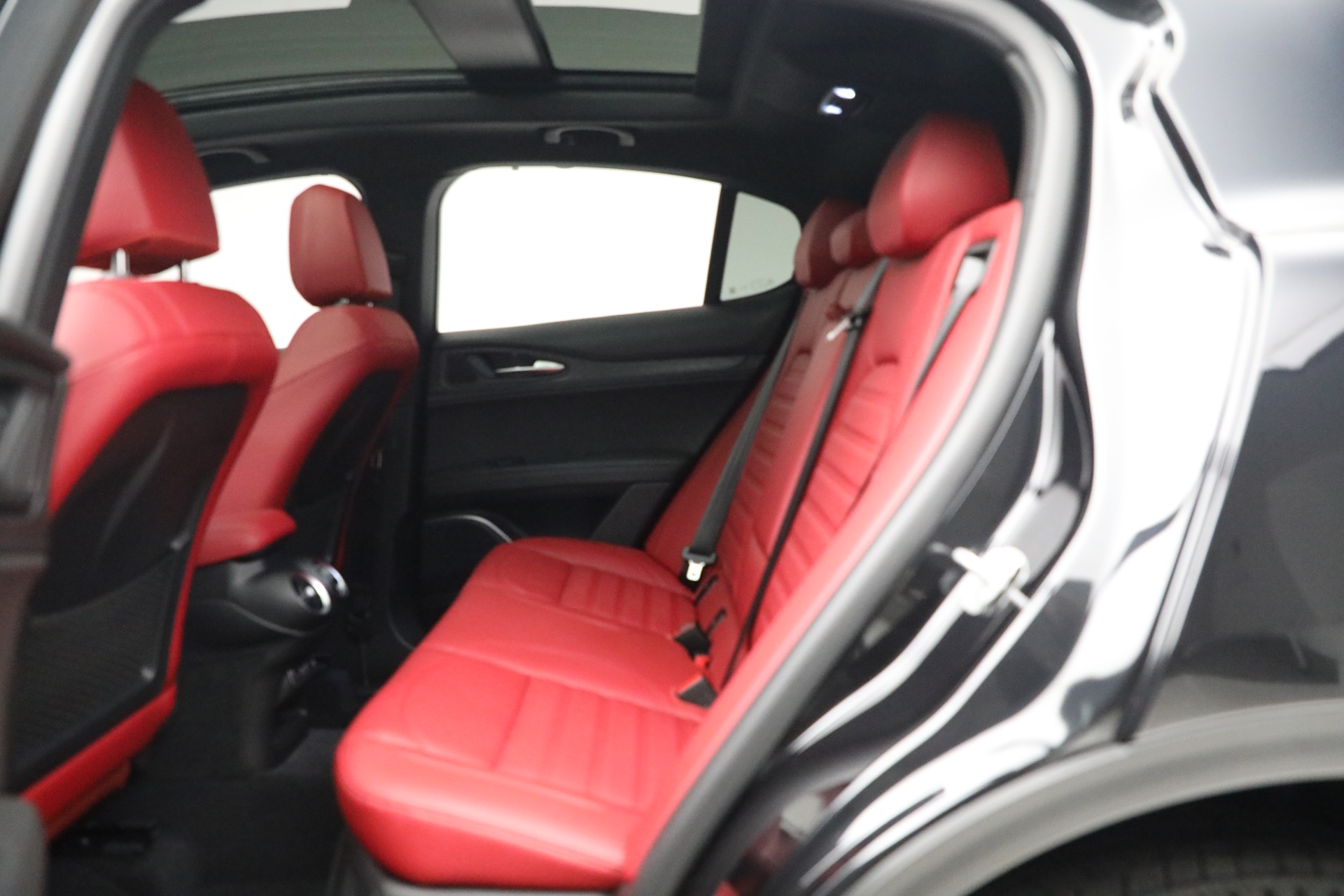 New 2023 Alfa Romeo Stelvio Sprint | St. Petersburg, FL