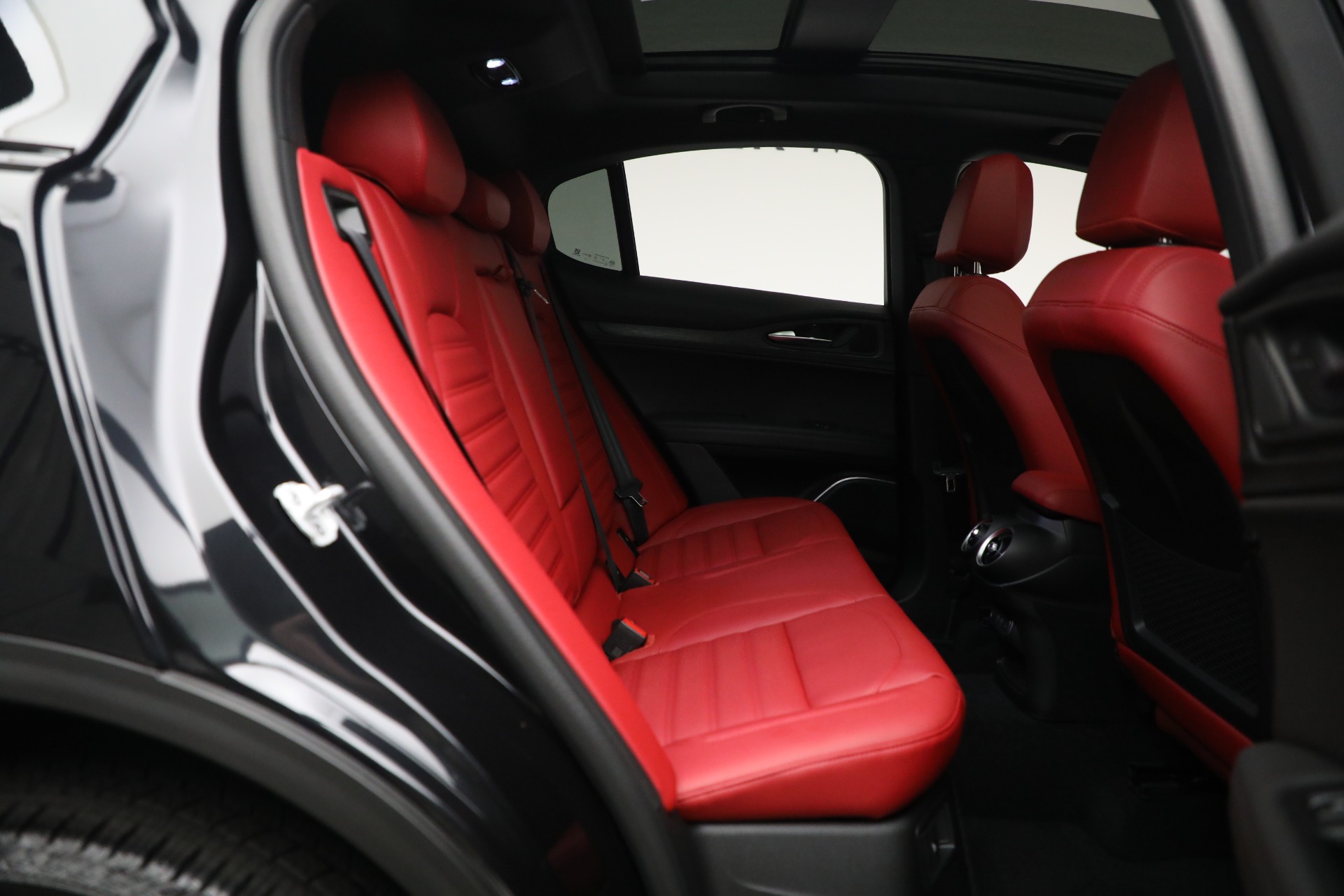 New 2023 Alfa Romeo Stelvio Sprint | St. Petersburg, FL