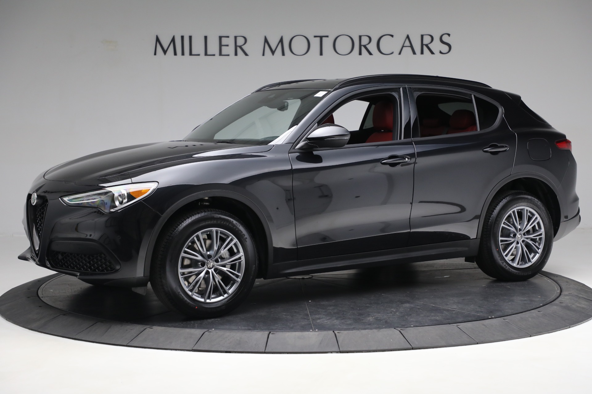 New 2023 Alfa Romeo Stelvio Sprint | St. Petersburg, FL