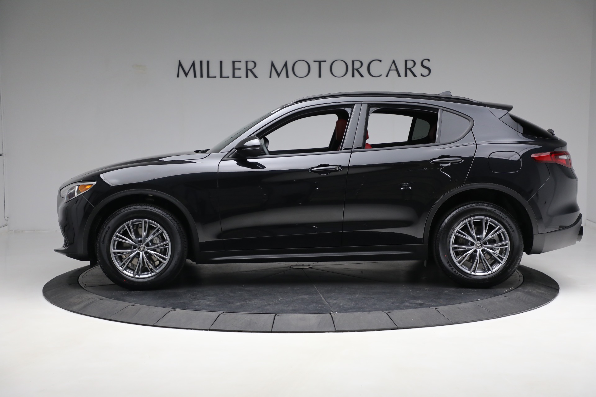 New 2023 Alfa Romeo Stelvio Sprint | St. Petersburg, FL