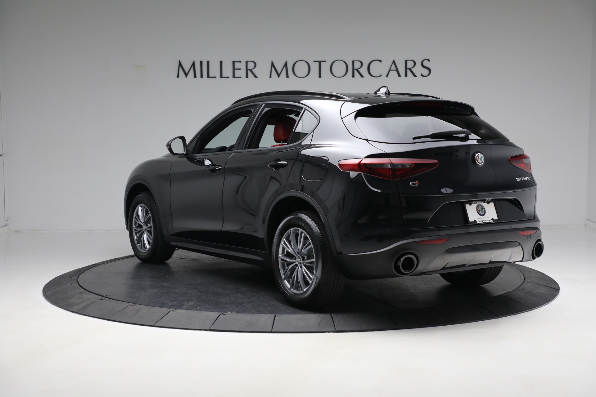 New 2023 Alfa Romeo Stelvio Sprint | St. Petersburg, FL