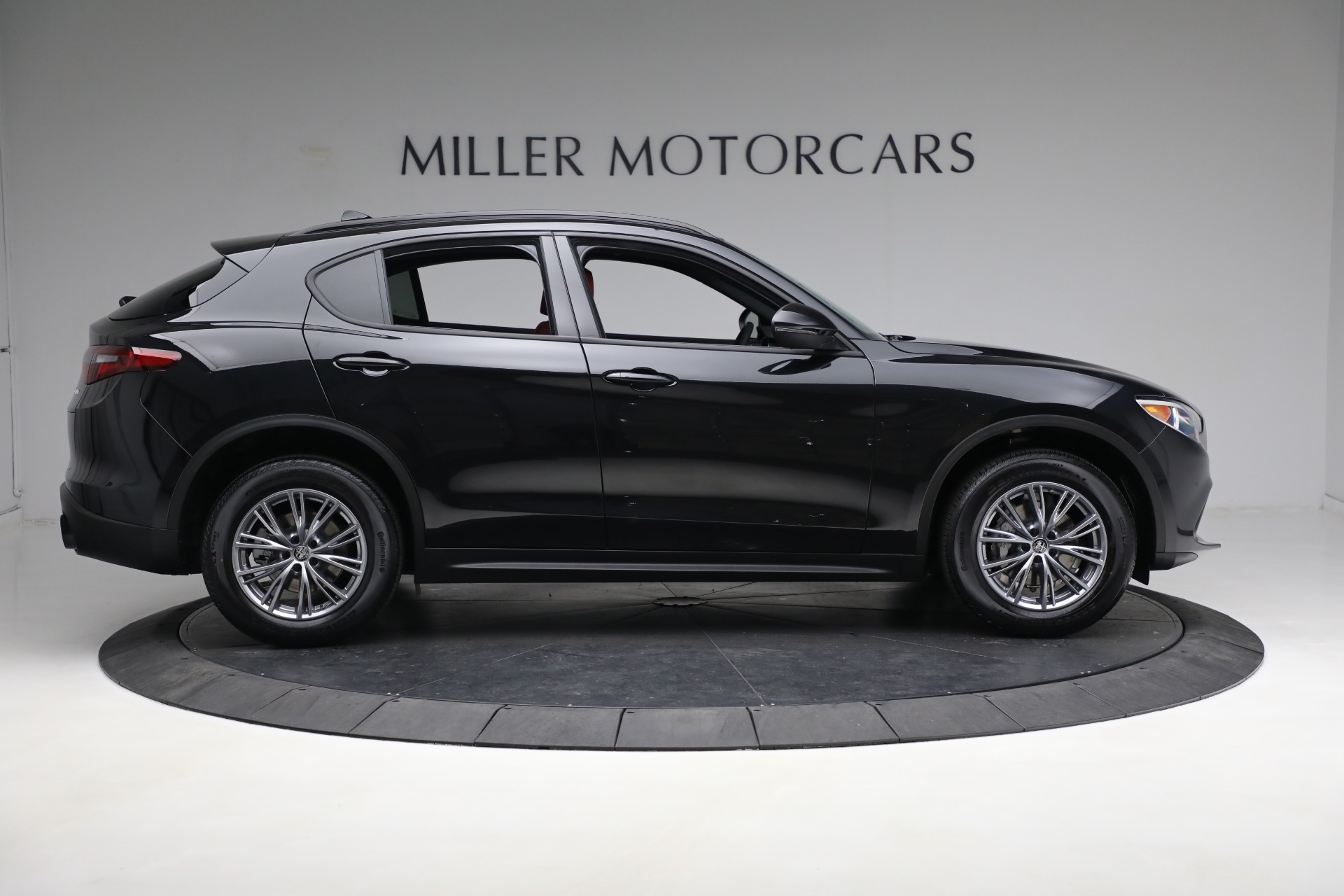 New 2023 Alfa Romeo Stelvio Sprint | St. Petersburg, FL