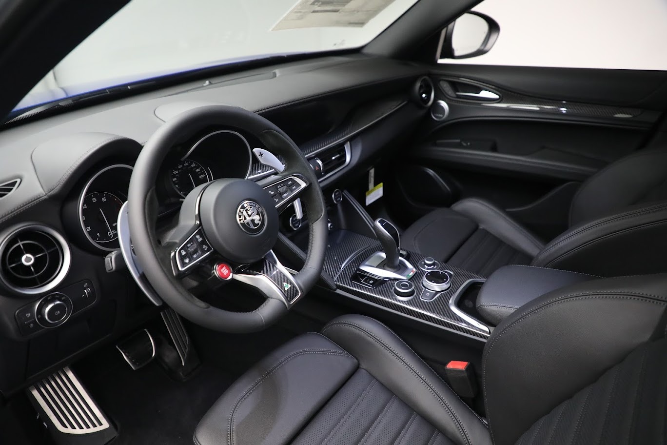New 2023 Alfa Romeo Stelvio Quadrifoglio | St. Petersburg, FL