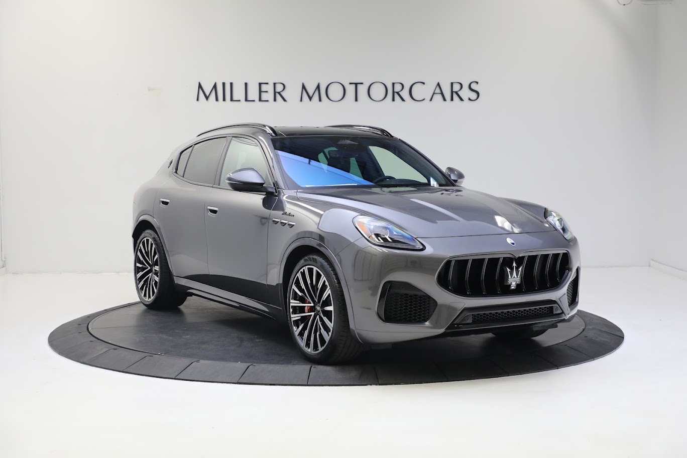 New 2023 Maserati Grecale Modena | St. Petersburg, FL