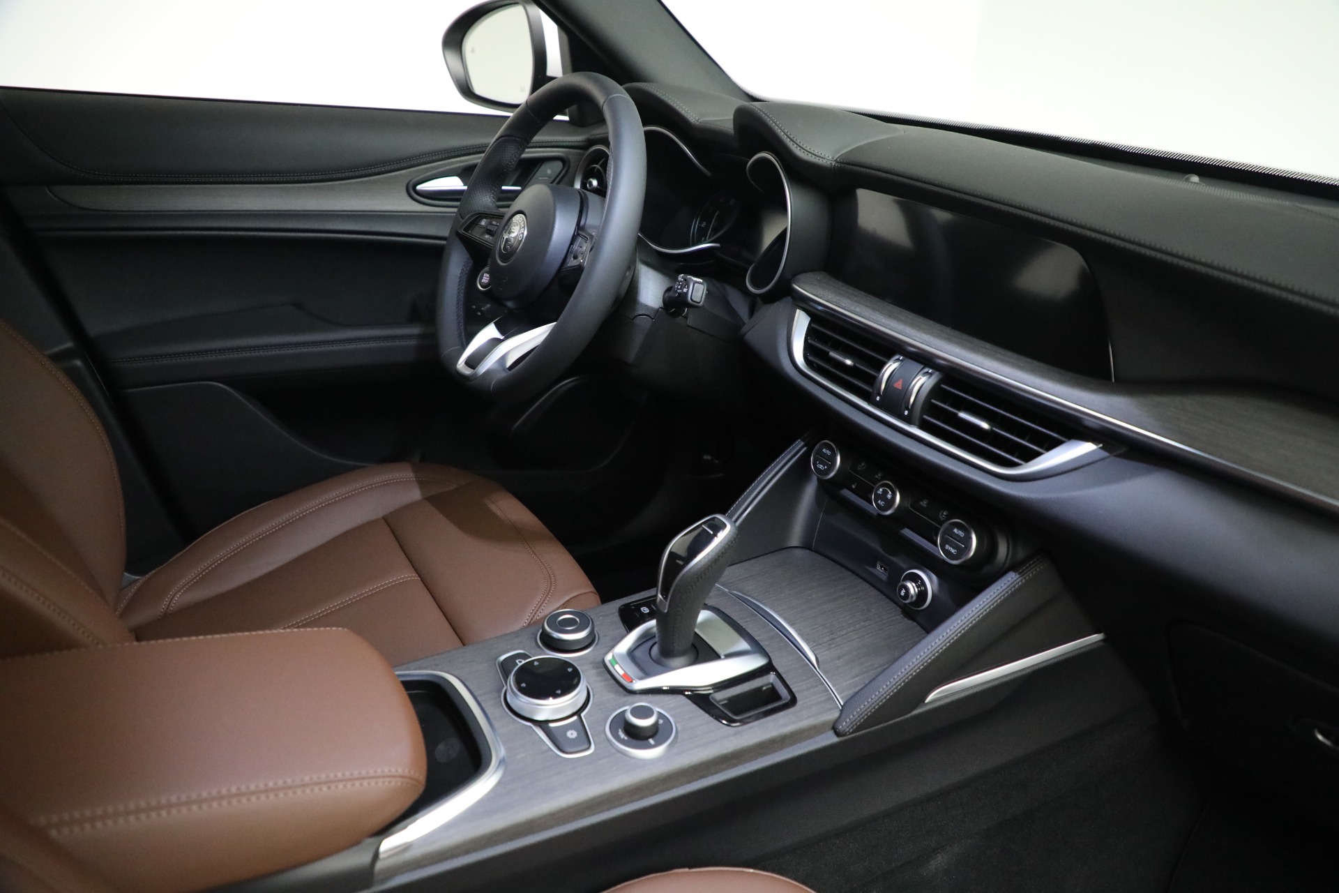 New 2023 Alfa Romeo Stelvio Ti | St. Petersburg, FL