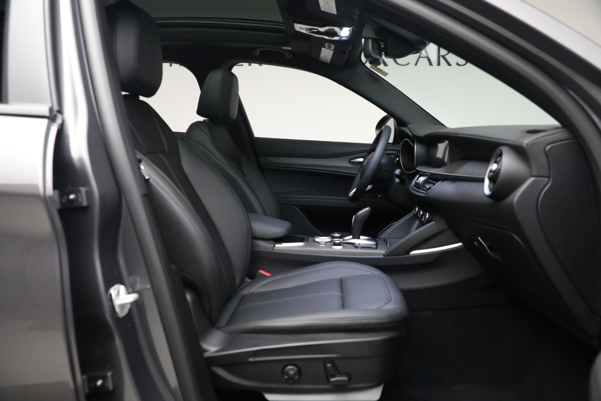 New 2023 Alfa Romeo Stelvio Ti | St. Petersburg, FL