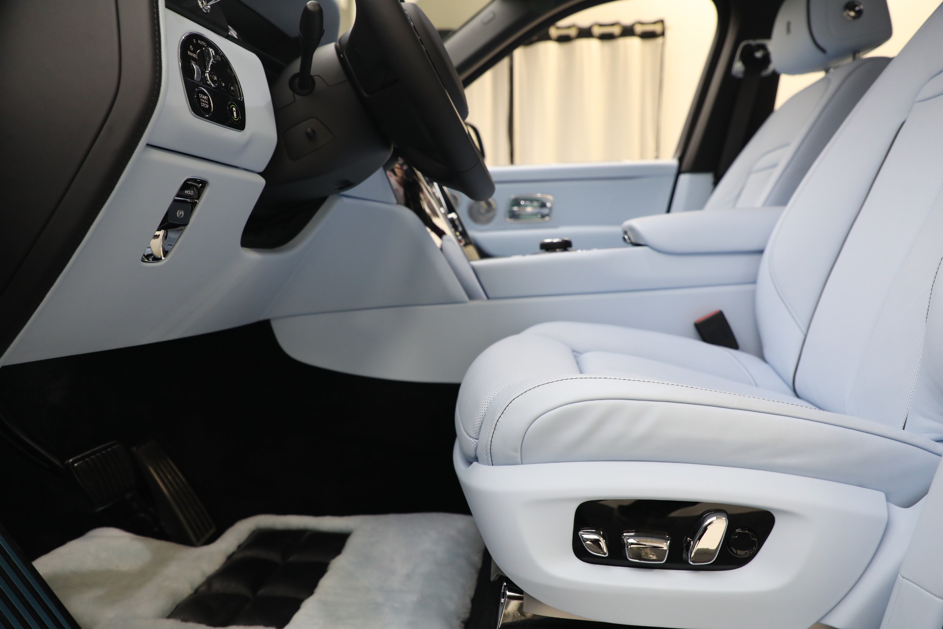 New 2023 Rolls-Royce Cullinan | St. Petersburg, FL