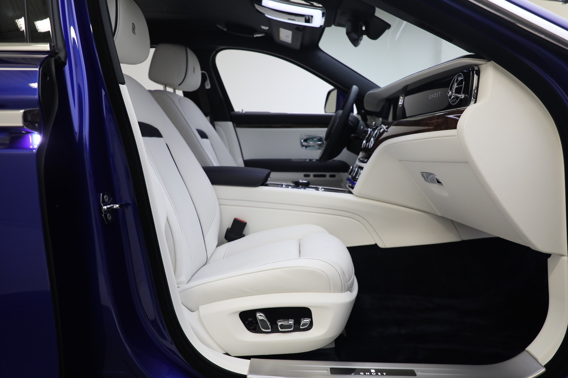 New 2023 Rolls-Royce Ghost | St. Petersburg, FL