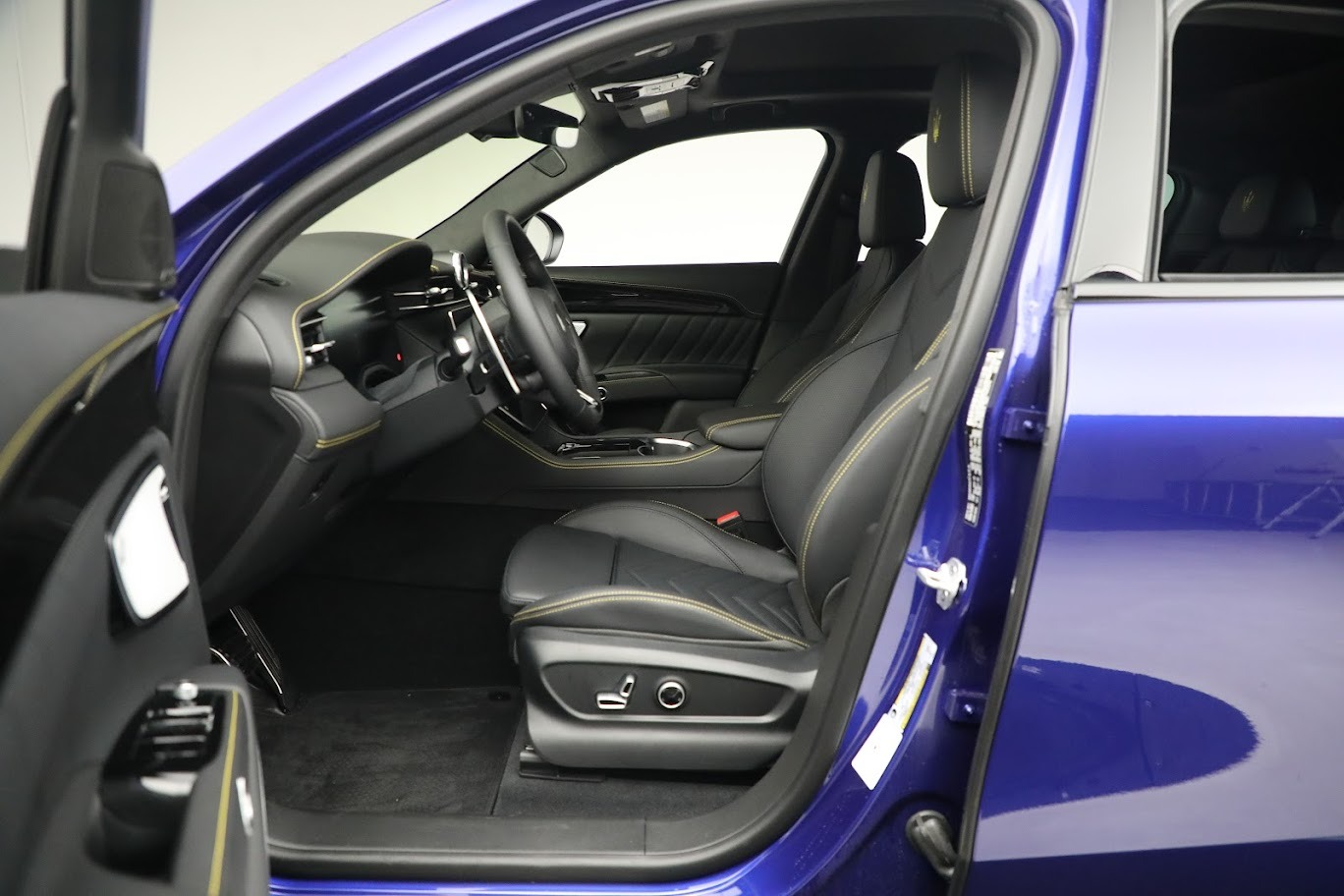 New 2023 Maserati Grecale Modena | St. Petersburg, FL