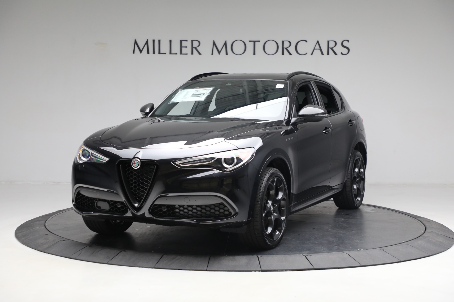 New 2023 Alfa Romeo Stelvio Estrema | St. Petersburg, FL